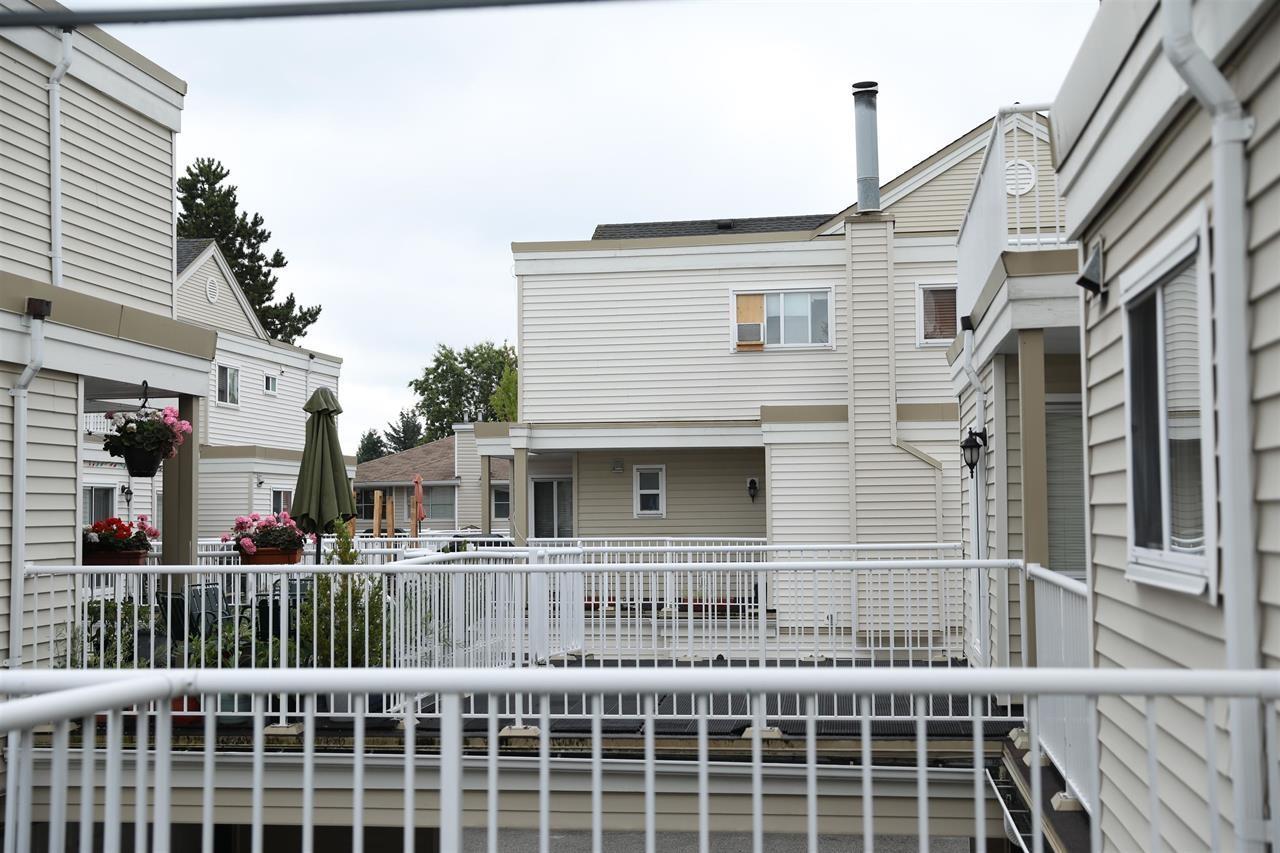 10077 156 Street, Surrey, British Columbia  V3R 4L6 - Photo 4 - R3164680
