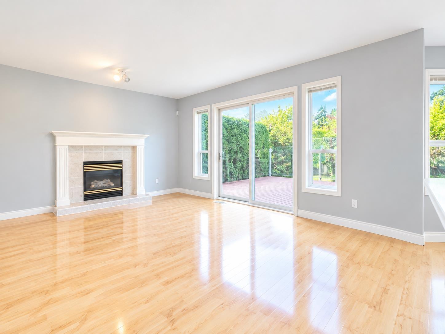 216xx 45 Avenue, Langley, British Columbia  V3A 8E5 - Photo 3 - R3164683