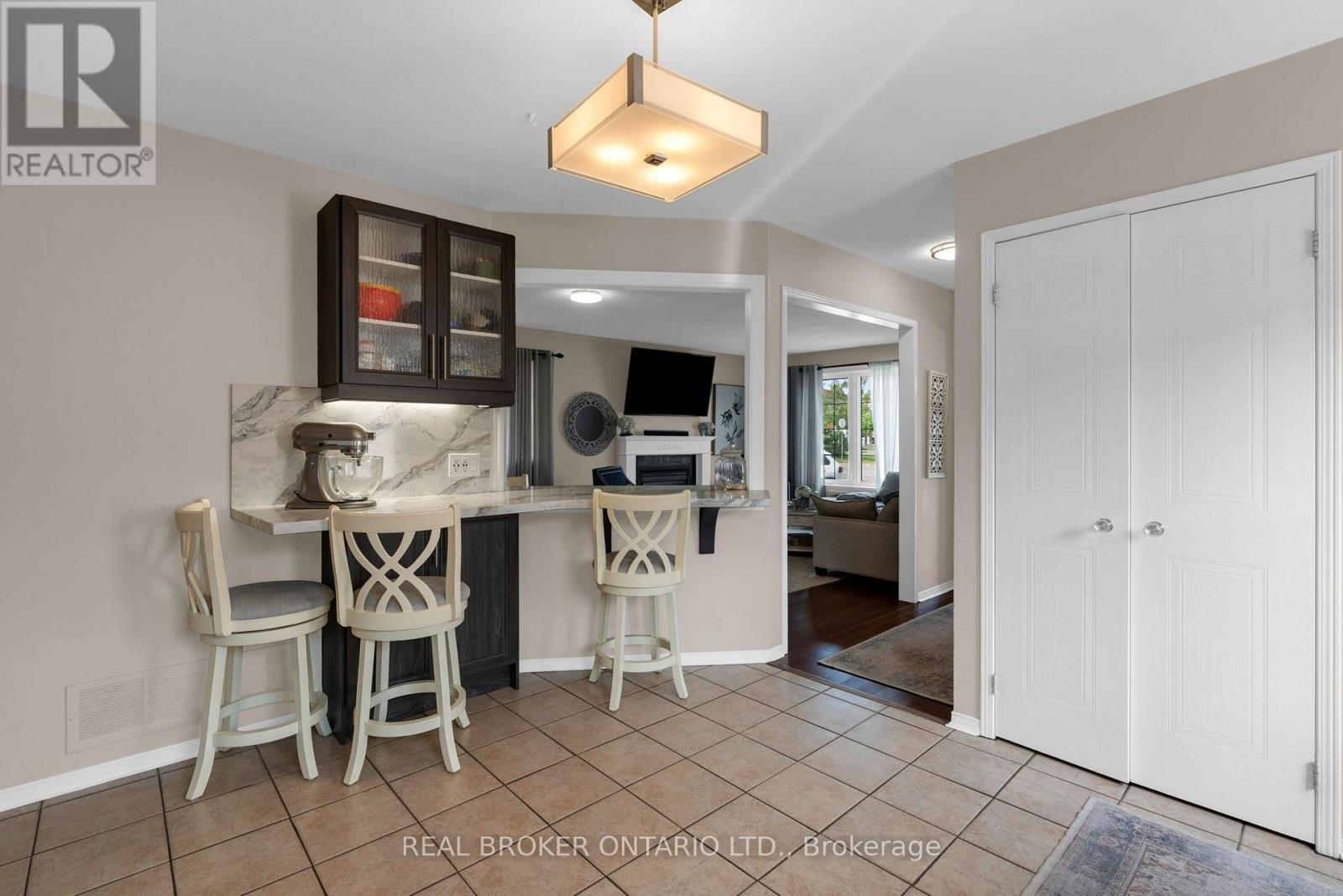 10 Wismer Avenue, Barrie, Ontario  L4N 7X8 - Photo 12 - S13589228
