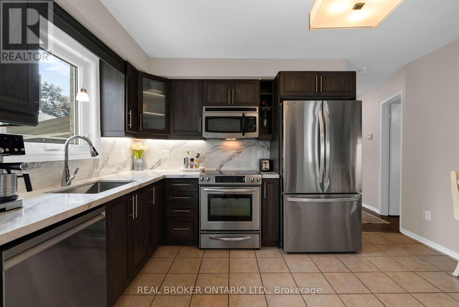 10 Wismer Avenue, Barrie, Ontario  L4N 7X8 - Photo 10 - S13589228