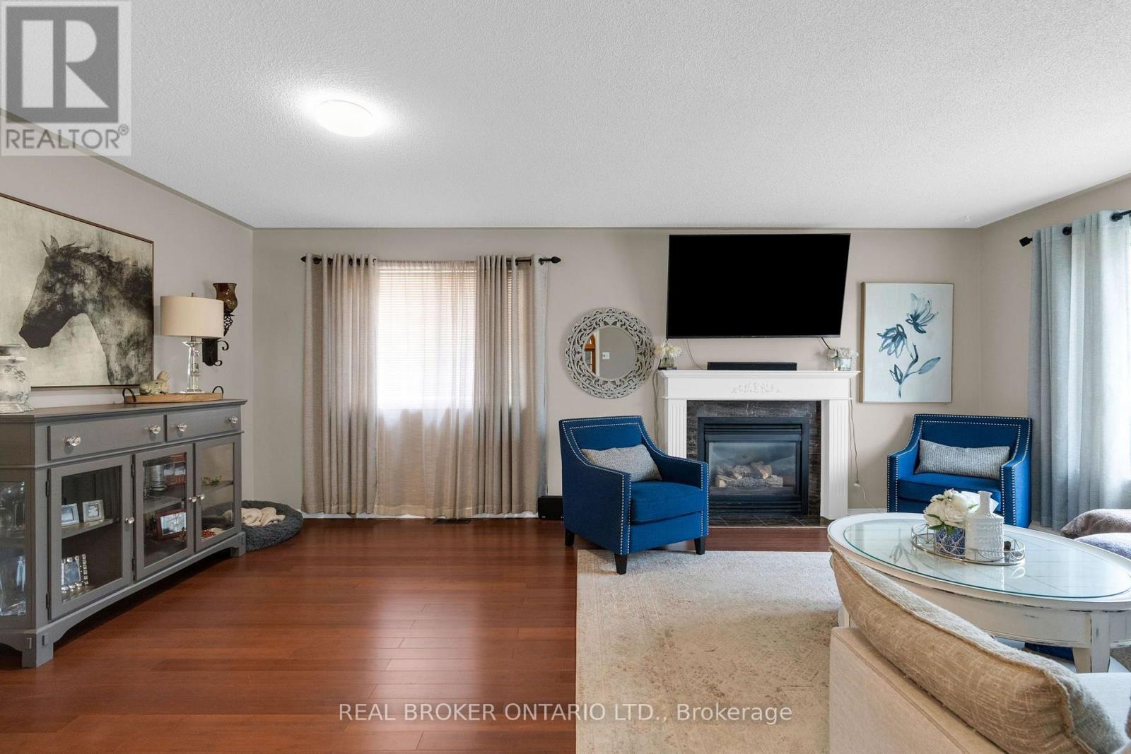 10 Wismer Avenue, Barrie, Ontario  L4N 7X8 - Photo 4 - S13589228