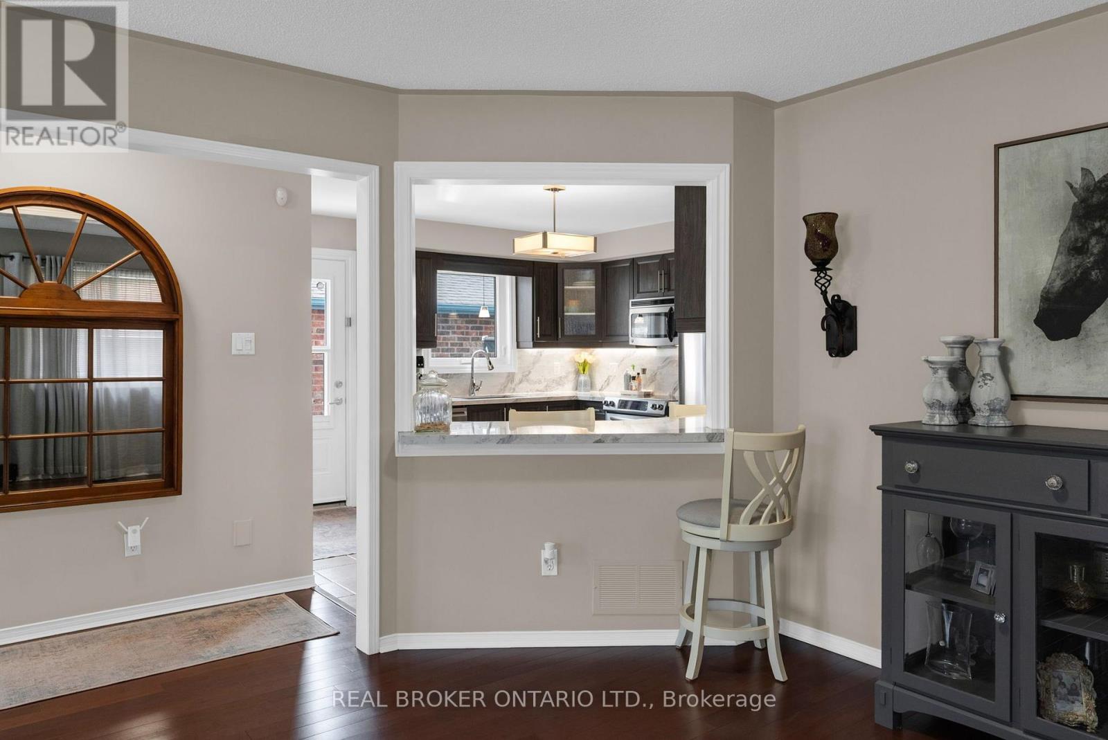 10 Wismer Avenue, Barrie, Ontario  L4N 7X8 - Photo 8 - S13589228