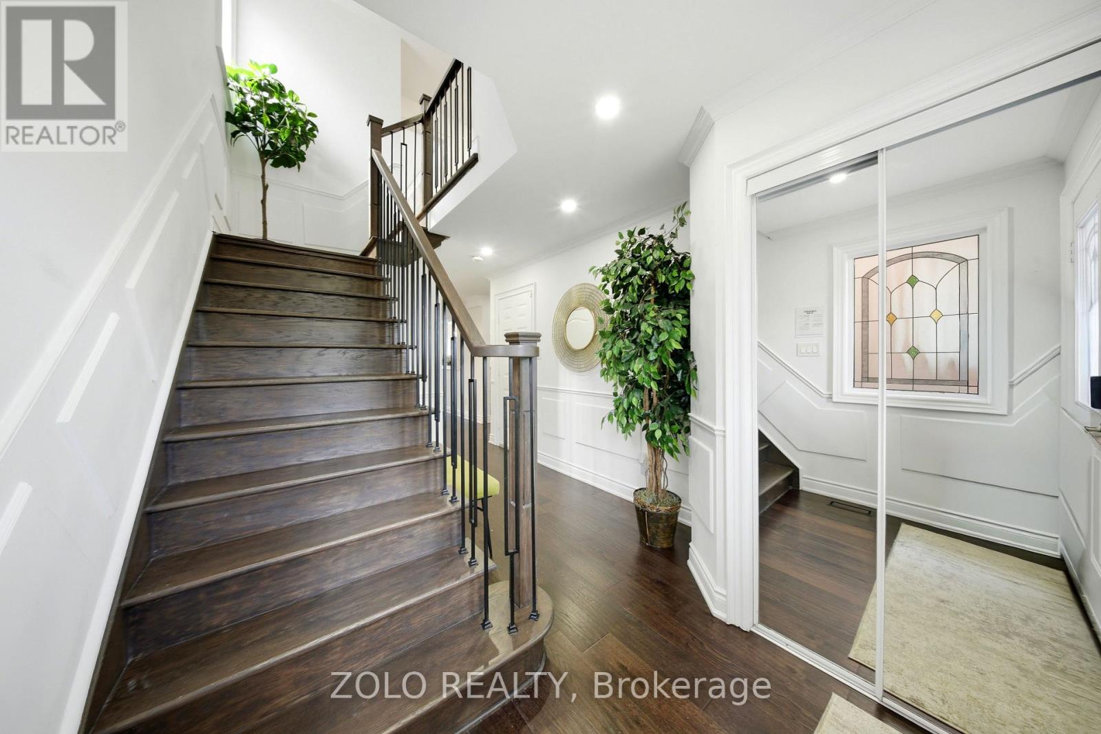 106 Rosanna Crescent, Vaughan, Ontario  L6A 3E3 - Photo 5 - N13775880