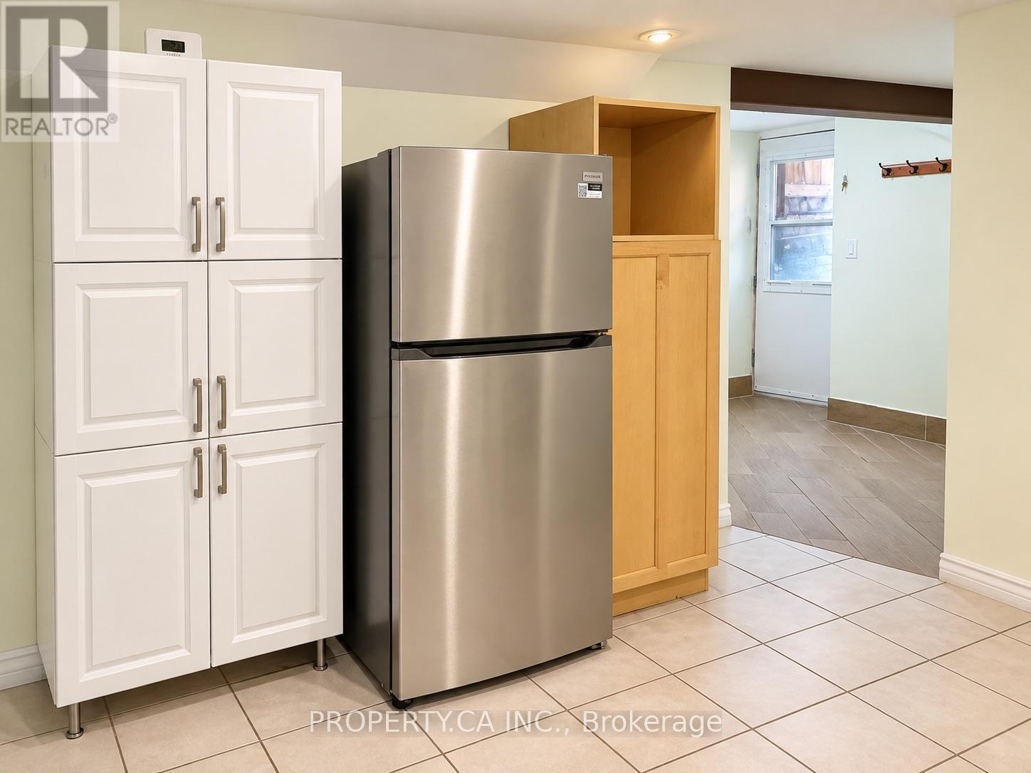 Lower Level - 83 St John Road, Toronto, Ontario  M6P 1T8 - Photo 5 - W13775856