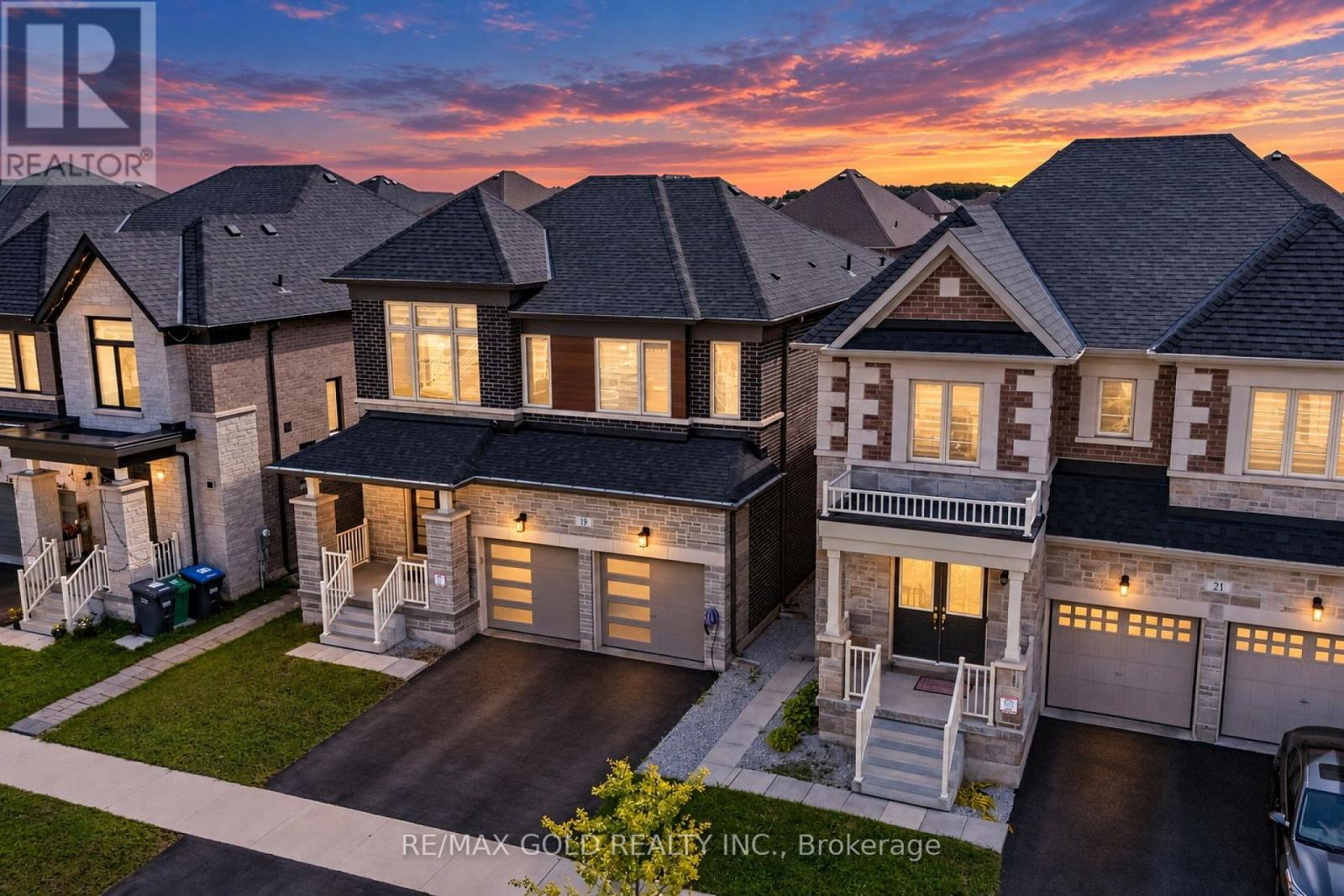 19 Trellanock Road, Brampton, Ontario  L6Y 6K8 - Photo 2 - W13775896