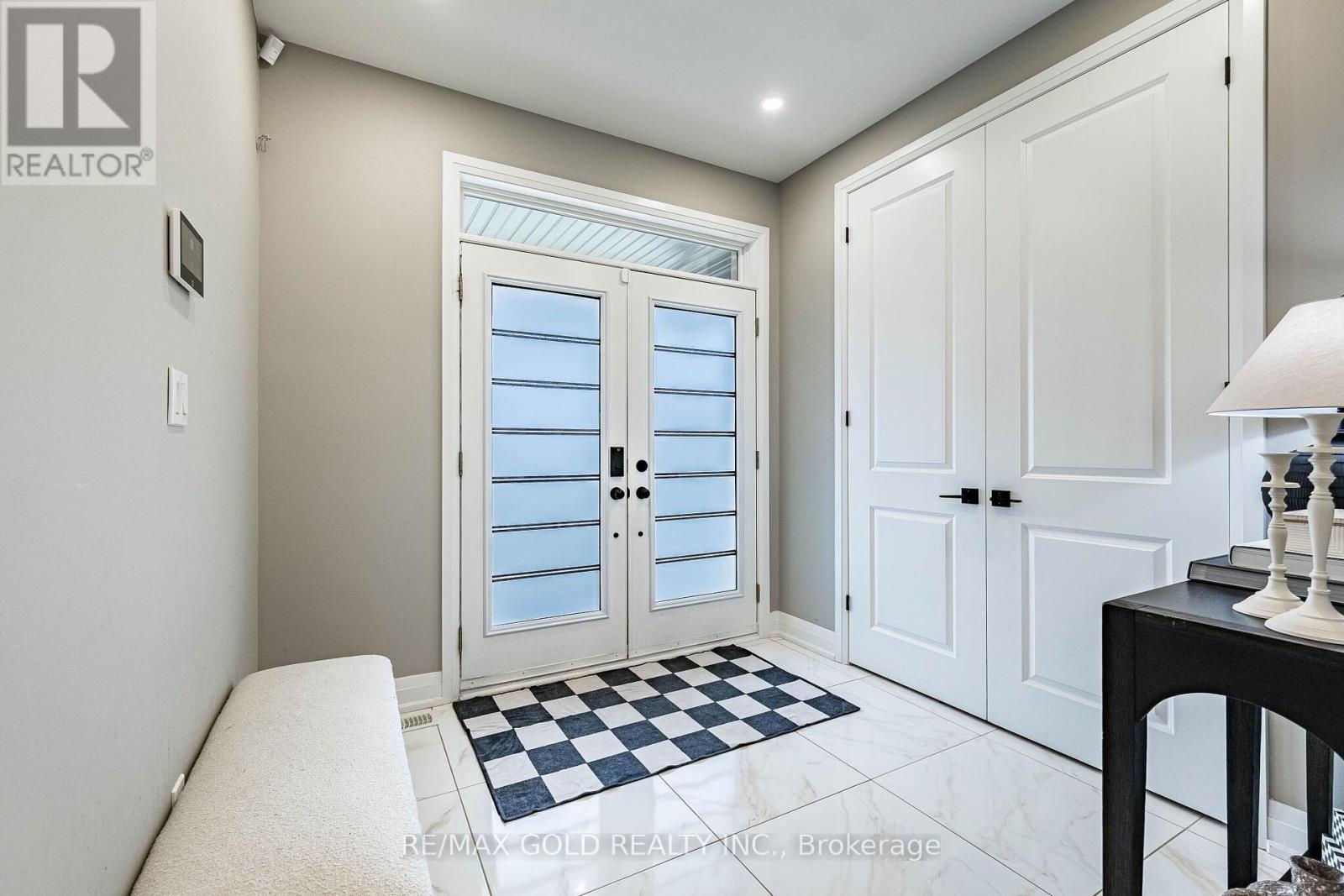 19 Trellanock Road, Brampton, Ontario  L6Y 6K8 - Photo 5 - W13775896