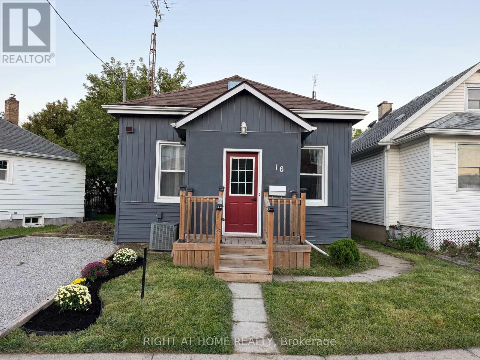 16 EAST STREET E, St. Catharines, Ontario