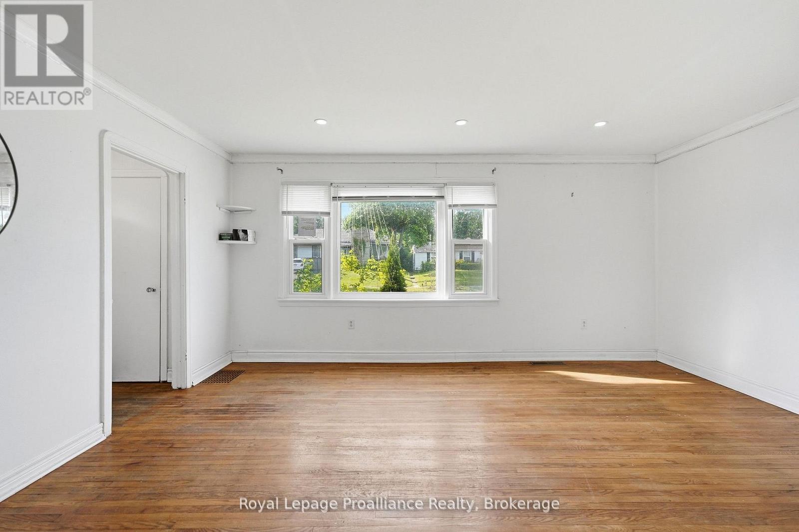 355 Bridge Street, Belleville (Thurlow Ward), Ontario  K8N 1P7 - Photo 15 - X13775902