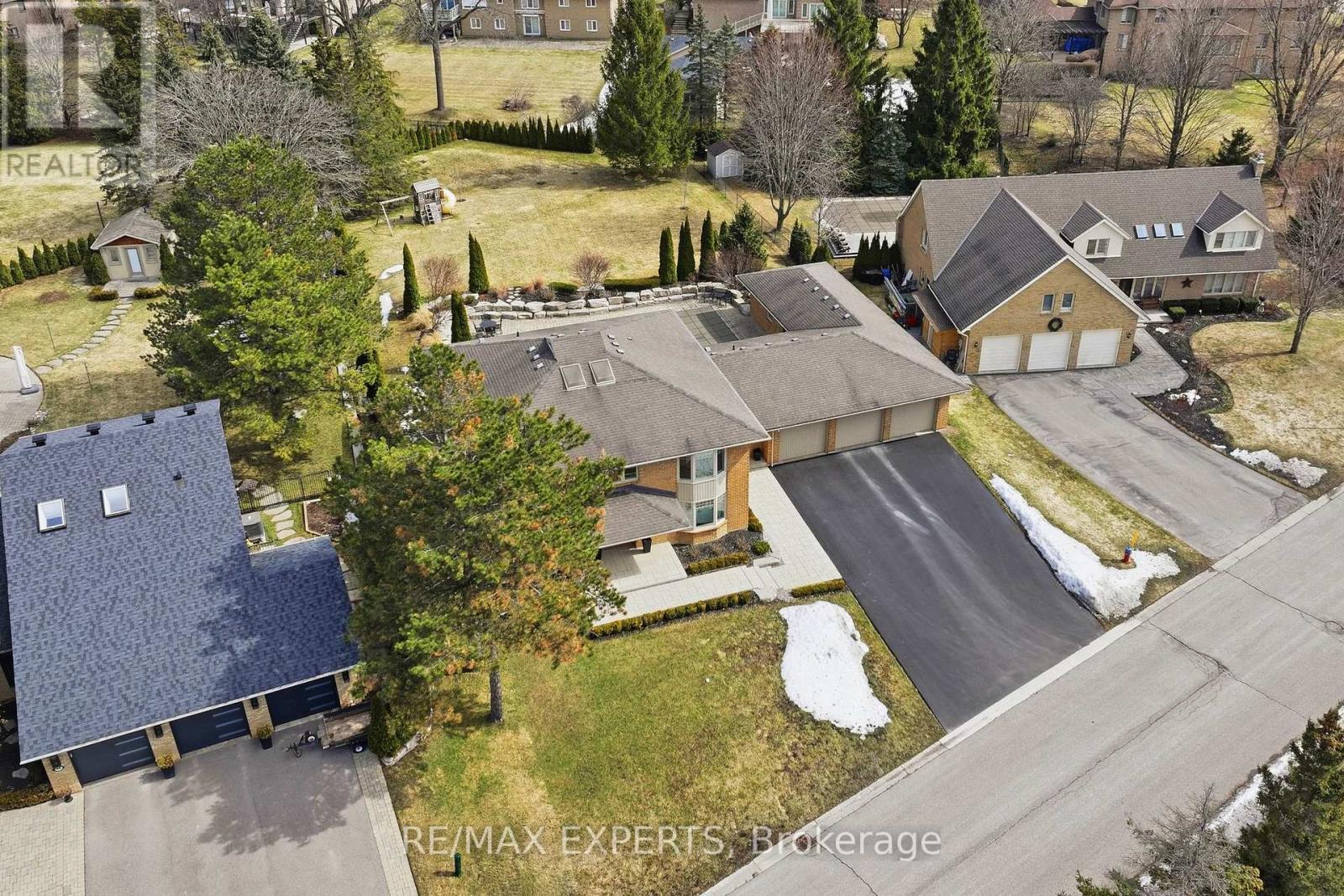 87 Mcclure Drive, King, Ontario  L7B 1B9 - Photo 36 - N13775904