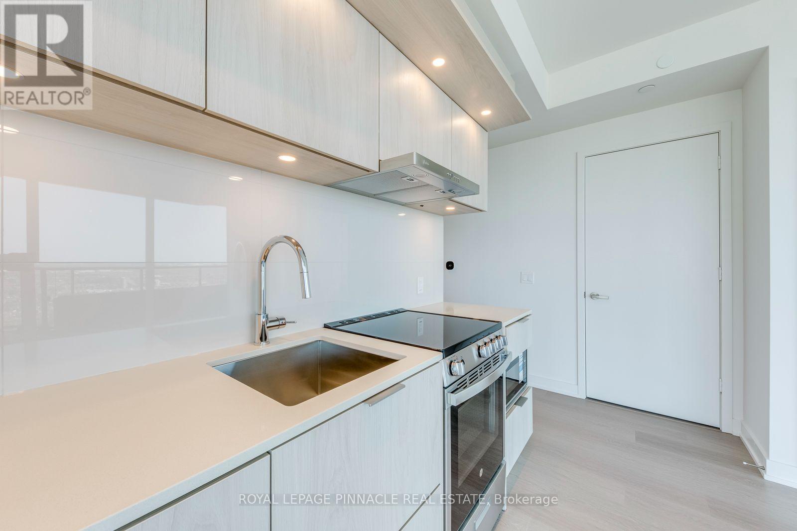 5505 - 448 Burnhamthorpe Road, Mississauga, Ontario  L5B 0R4 - Photo 11 - W13773022