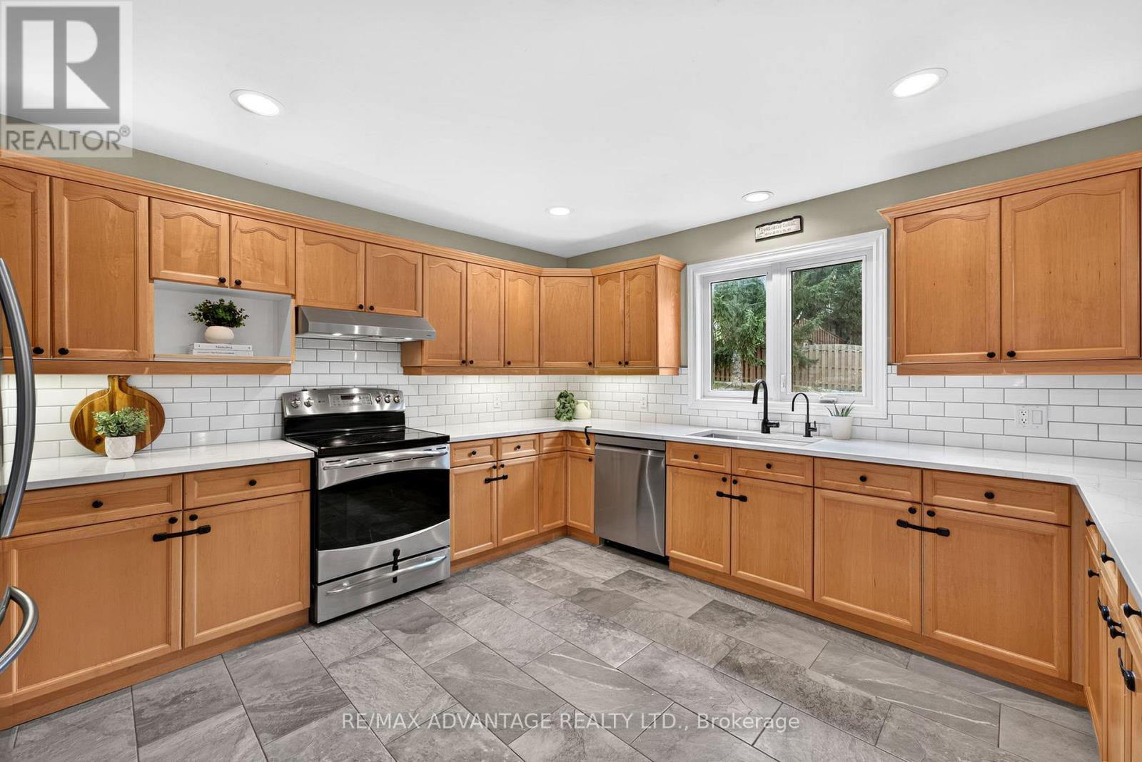 37 Calvert Lane, Middlesex Centre, Ontario  N0M 2A0 - Photo 20 - X13775940