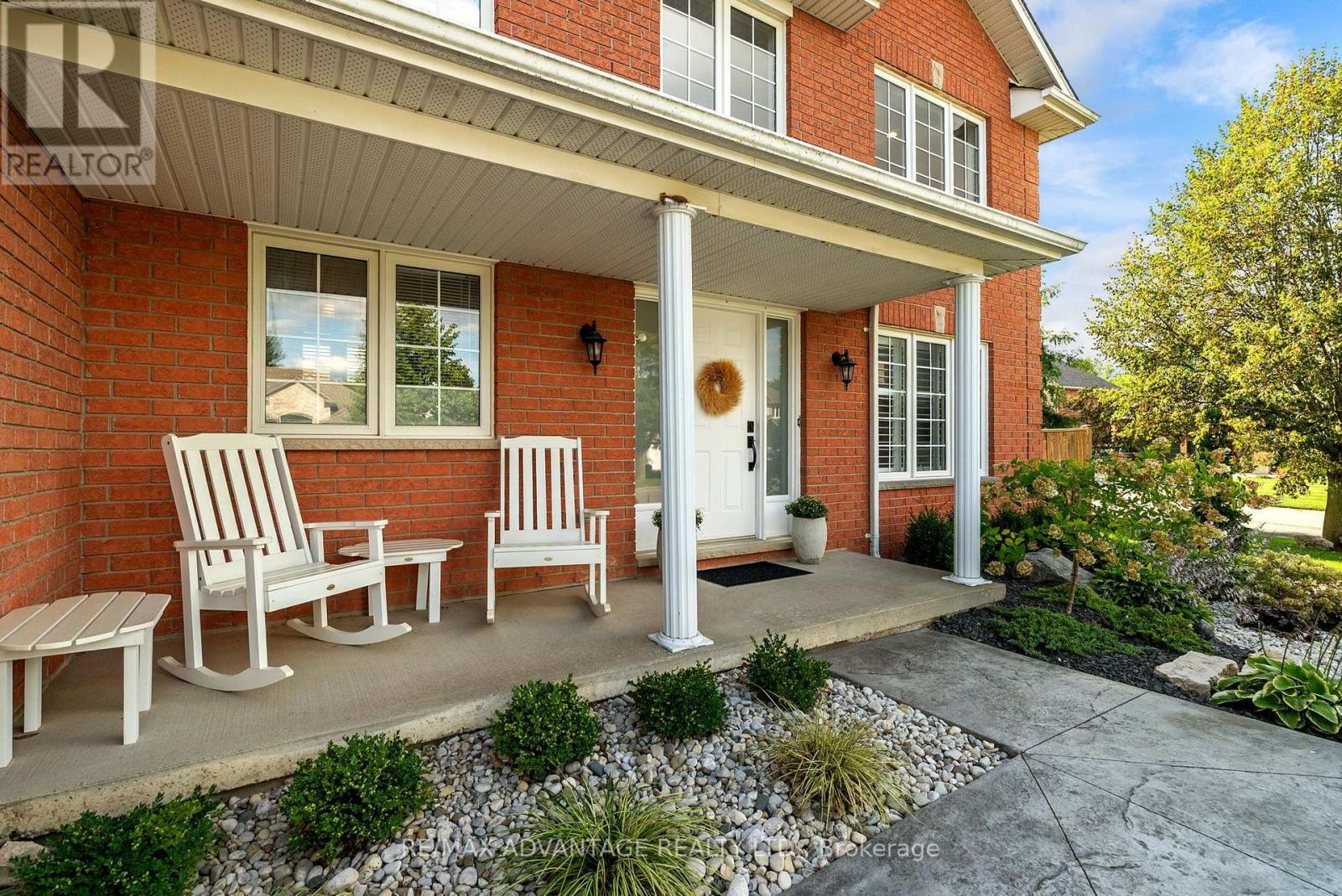 37 Calvert Lane, Middlesex Centre, Ontario  N0M 2A0 - Photo 4 - X13775940