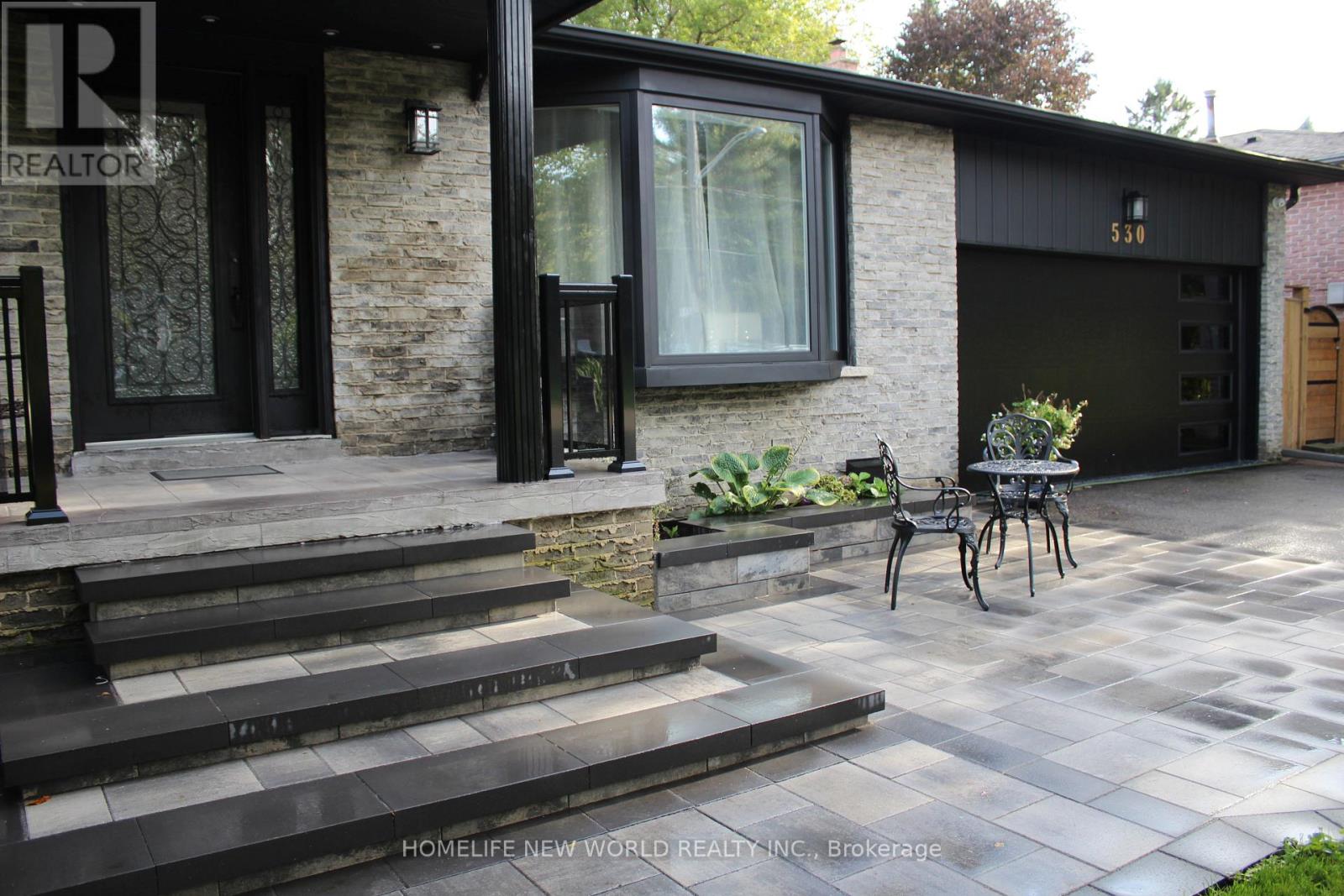 530 Rouge Hills Drive, Toronto, Ontario  M1C 2Z8 - Photo 2 - E13772496