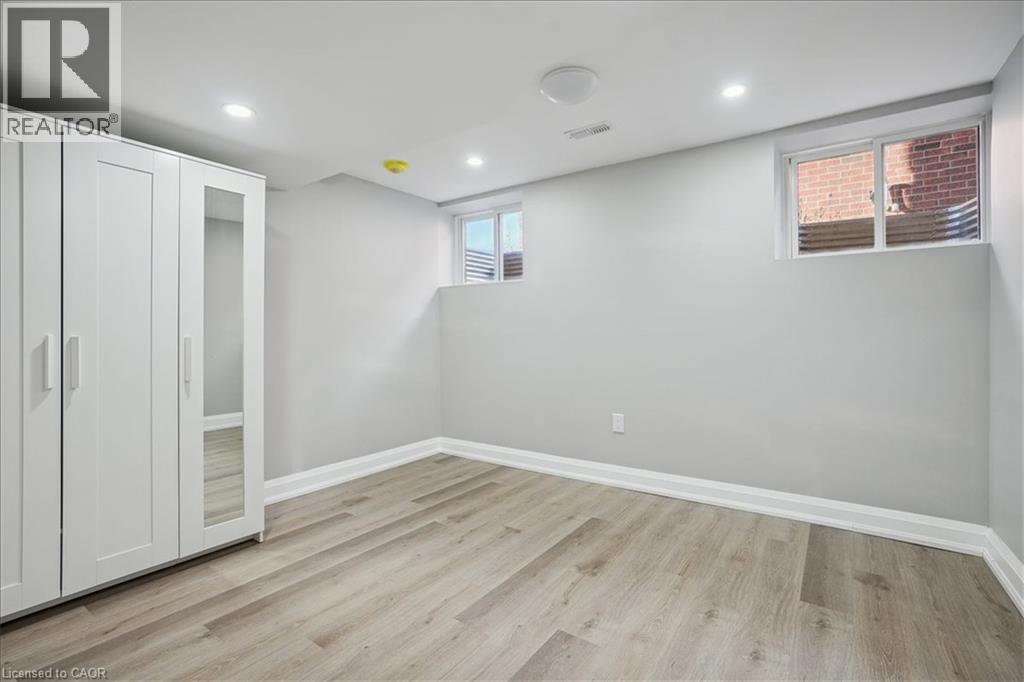 2141 Cleaver Avenue Unit# Lower, Burlington, Ontario  L7M 3R1 - Photo 21 - 40862186