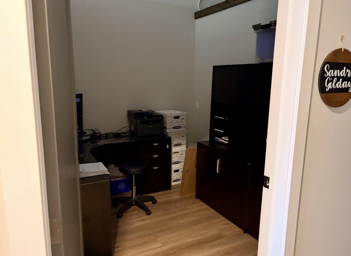 Retail Property Rental photo 6