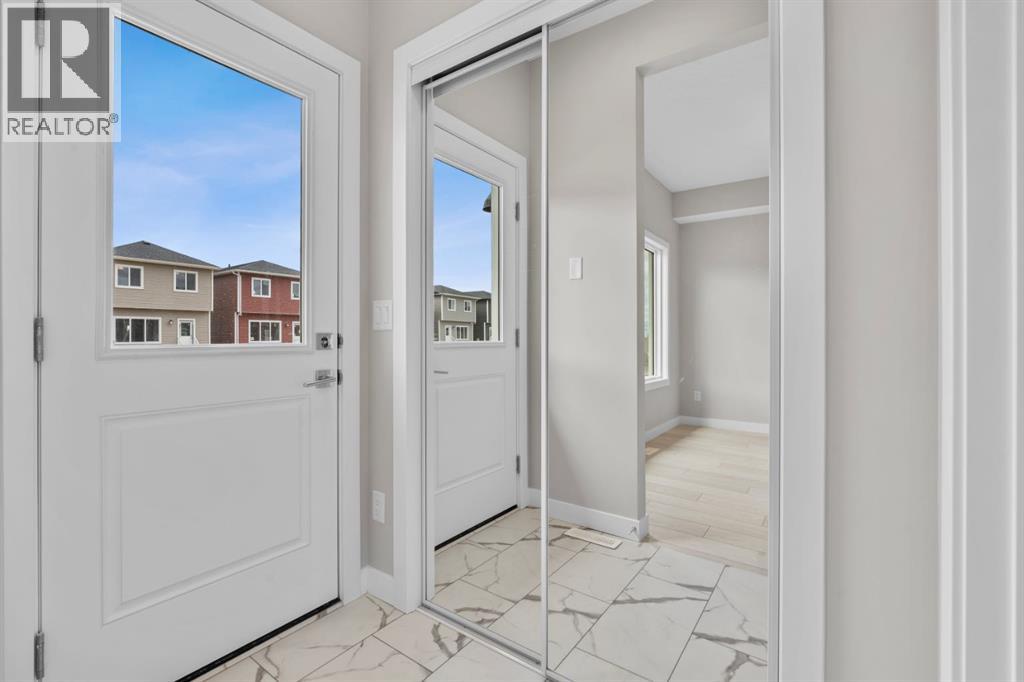 9989 Huxbury Drive NE, Calgary, Alberta  T2A 8C3 - Photo 12 - A2317243