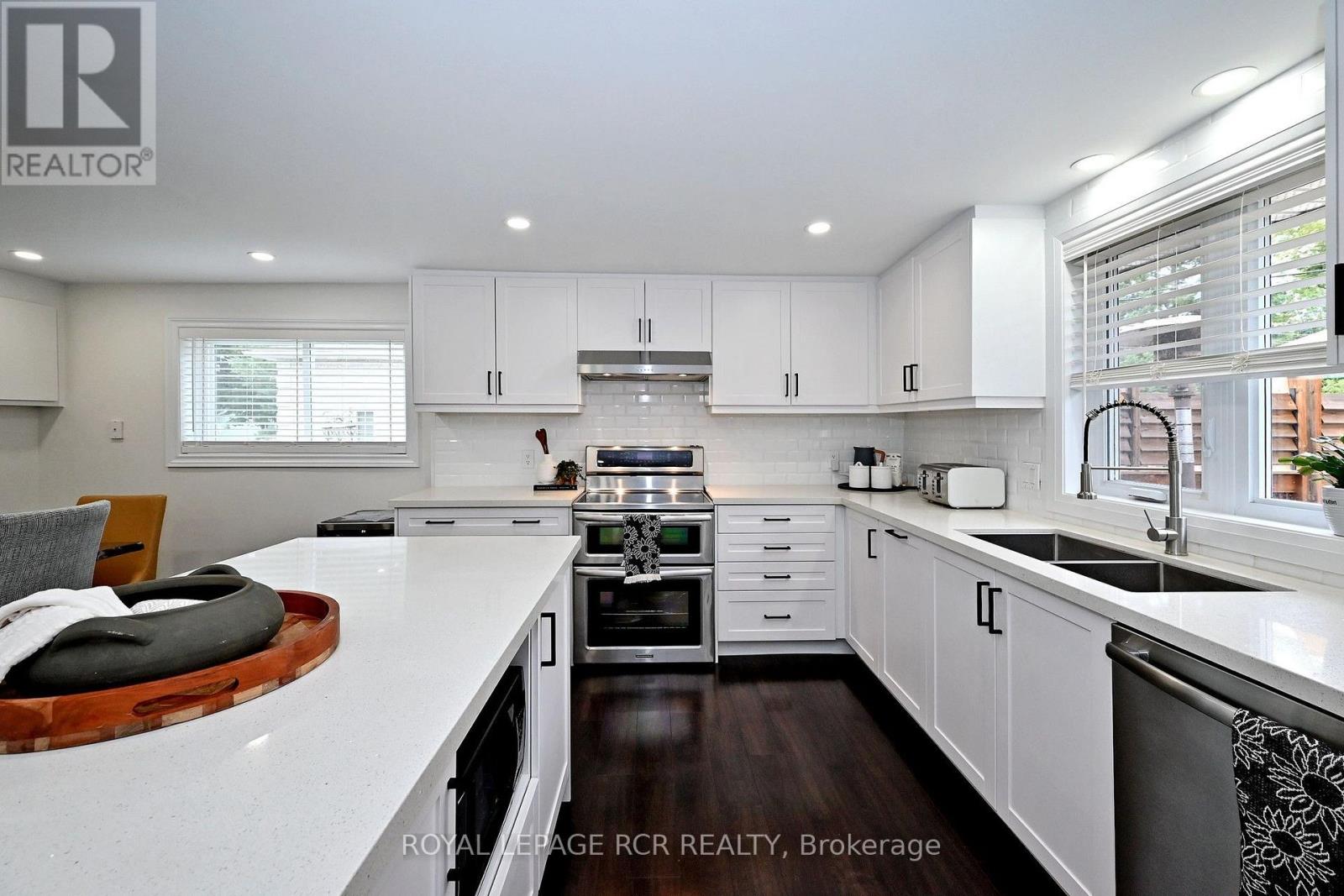 779 Sheppard Avenue, Georgina, Ontario  L4P 3E9 - Photo 12 - N13775982