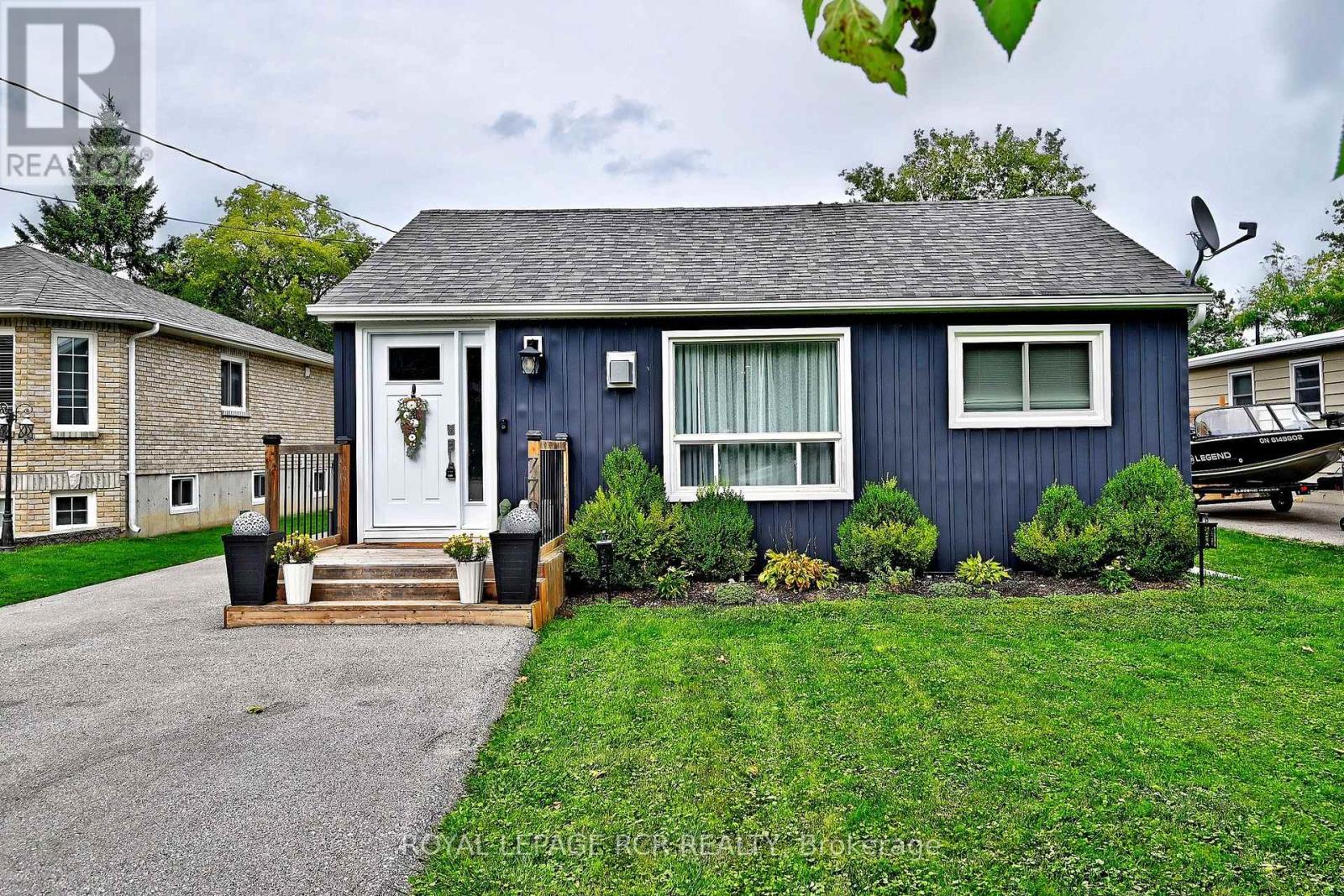 779 Sheppard Avenue, Georgina, Ontario  L4P 3E9 - Photo 2 - N13775982