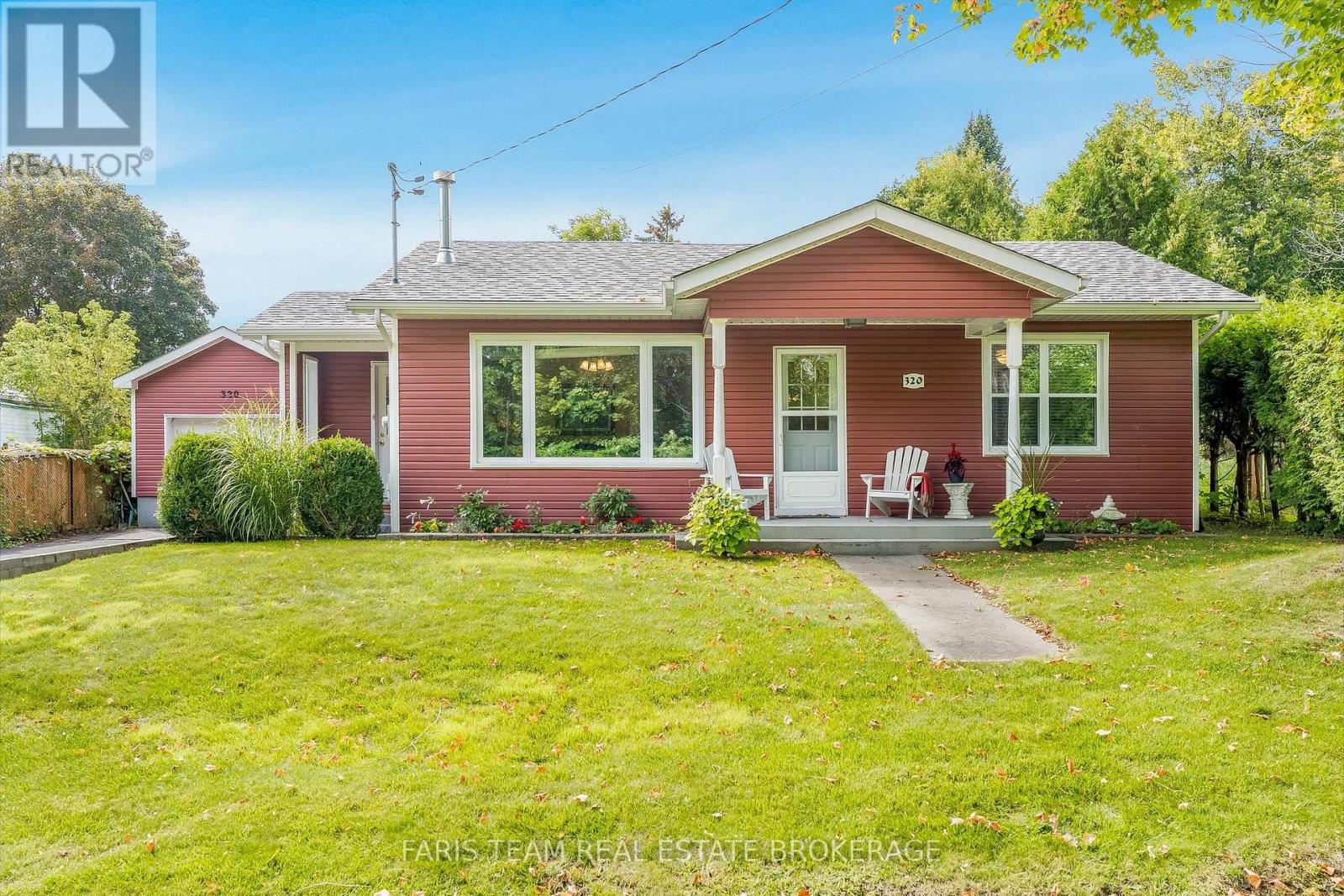 320 Cherry Street, Tay, Ontario  L0K 2C0 - Photo 2 - S13776036