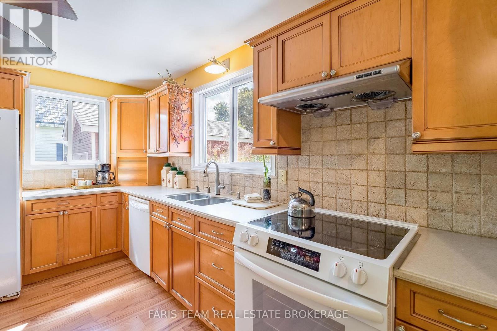 320 Cherry Street, Tay, Ontario  L0K 2C0 - Photo 6 - S13776036
