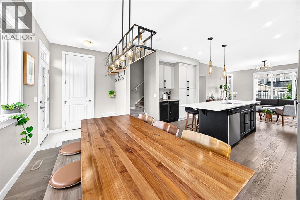 3 Sunrise Heights, Cochrane, Alberta  T4C 2R8 - Photo 6 - A2341386