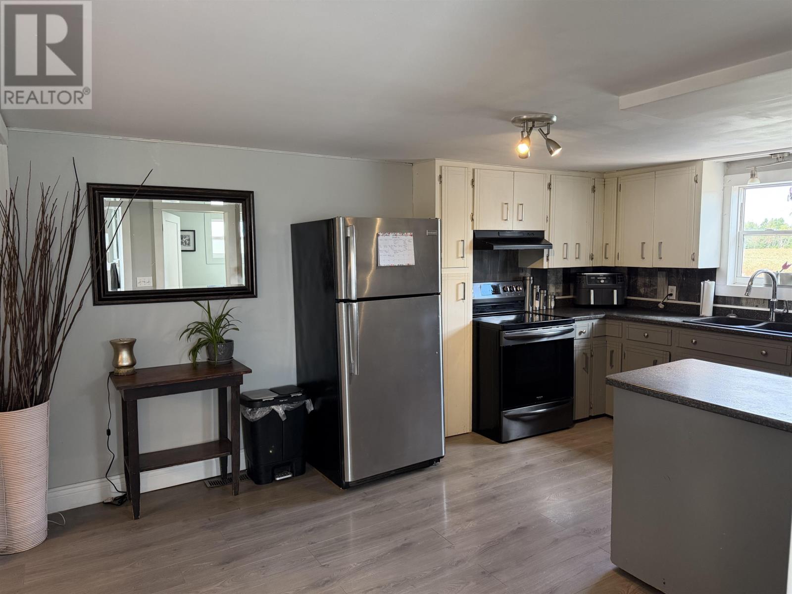 255 Dickie Rd, Borden-Carleton, Prince Edward Island  C0B 1X0 - Photo 14 - 202623126