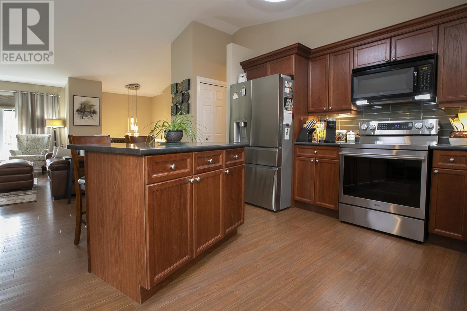 147 Queensgate Blvd, Sault Ste. Marie, Ontario  P6A 6Y4 - Photo 25 - SM262488