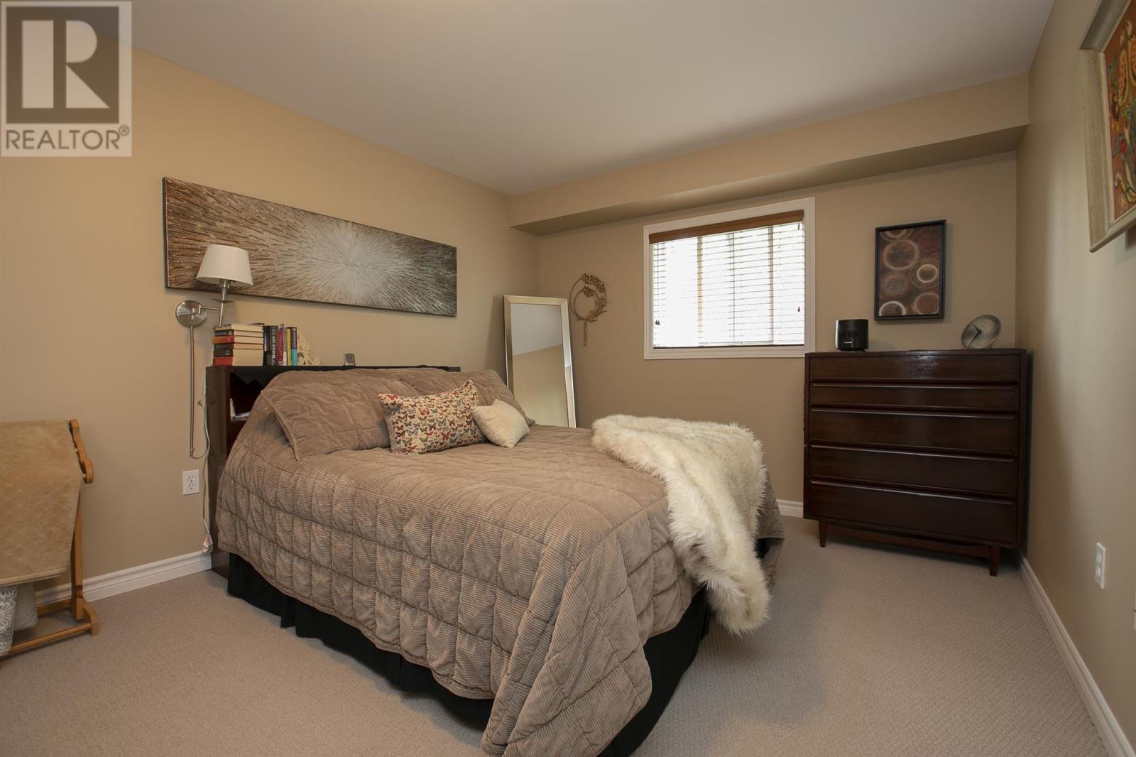 147 Queensgate Blvd, Sault Ste. Marie, Ontario  P6A 6Y4 - Photo 35 - SM262488