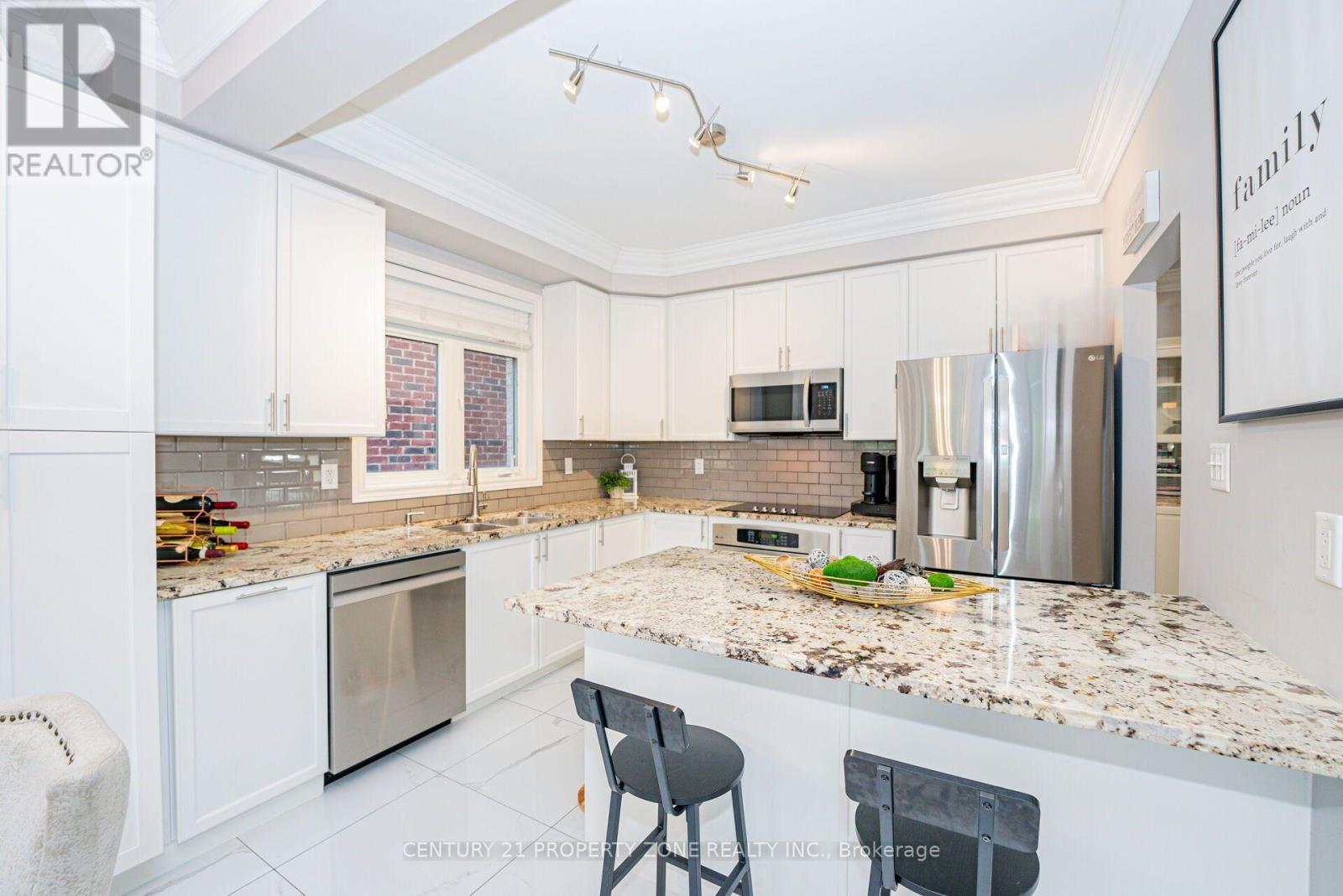169 Downy Emerald Drive, Bradford West Gwillimbury, Ontario  L3Z 0E6 - Photo 12 - N13766296