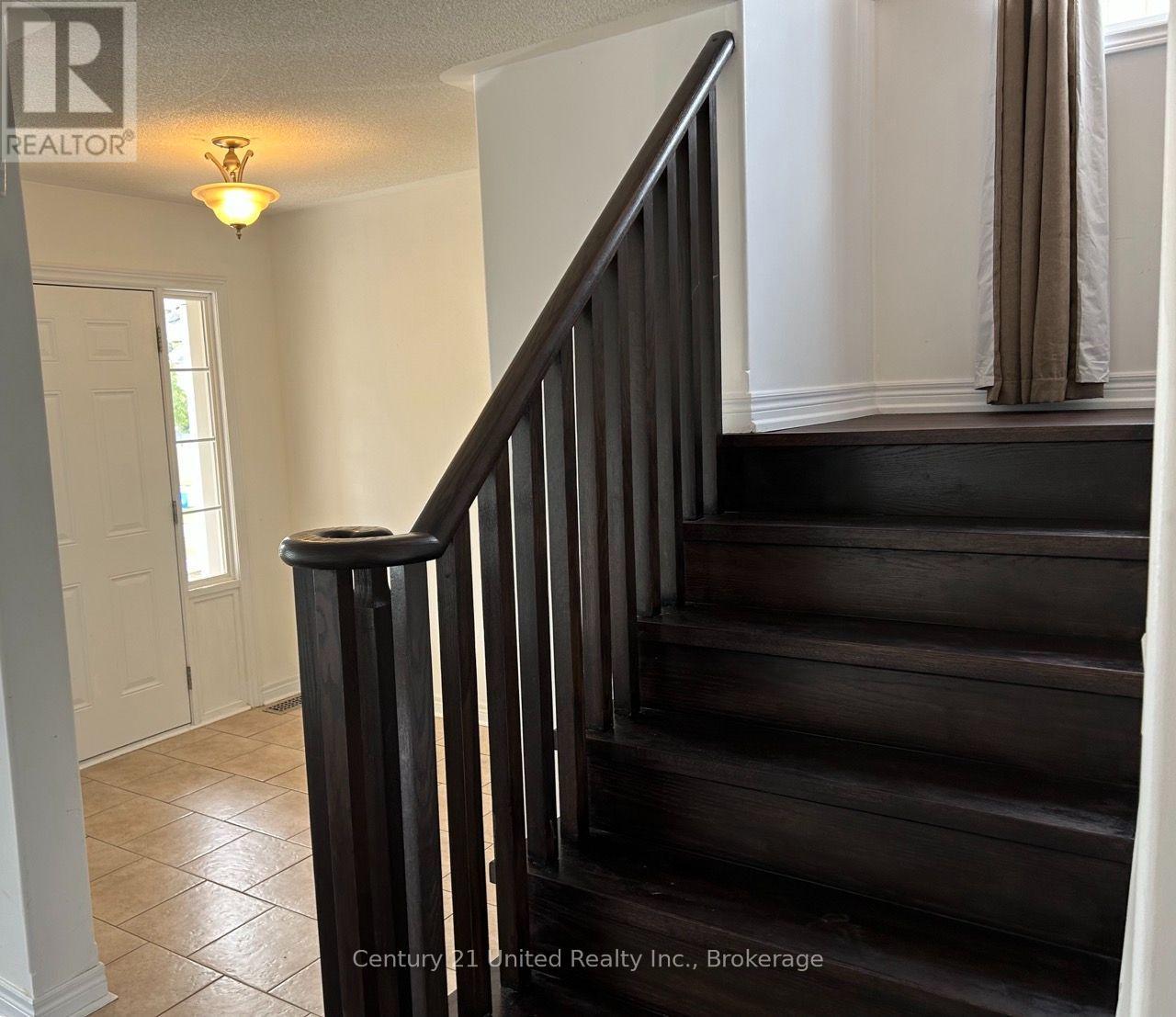 132 Bowen Drive, Peterborough, Ontario  K9H 0C1 - Photo 3 - X13776050