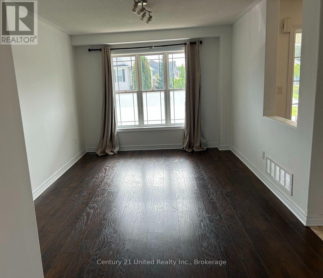 132 Bowen Drive, Peterborough, Ontario  K9H 0C1 - Photo 4 - X13776050
