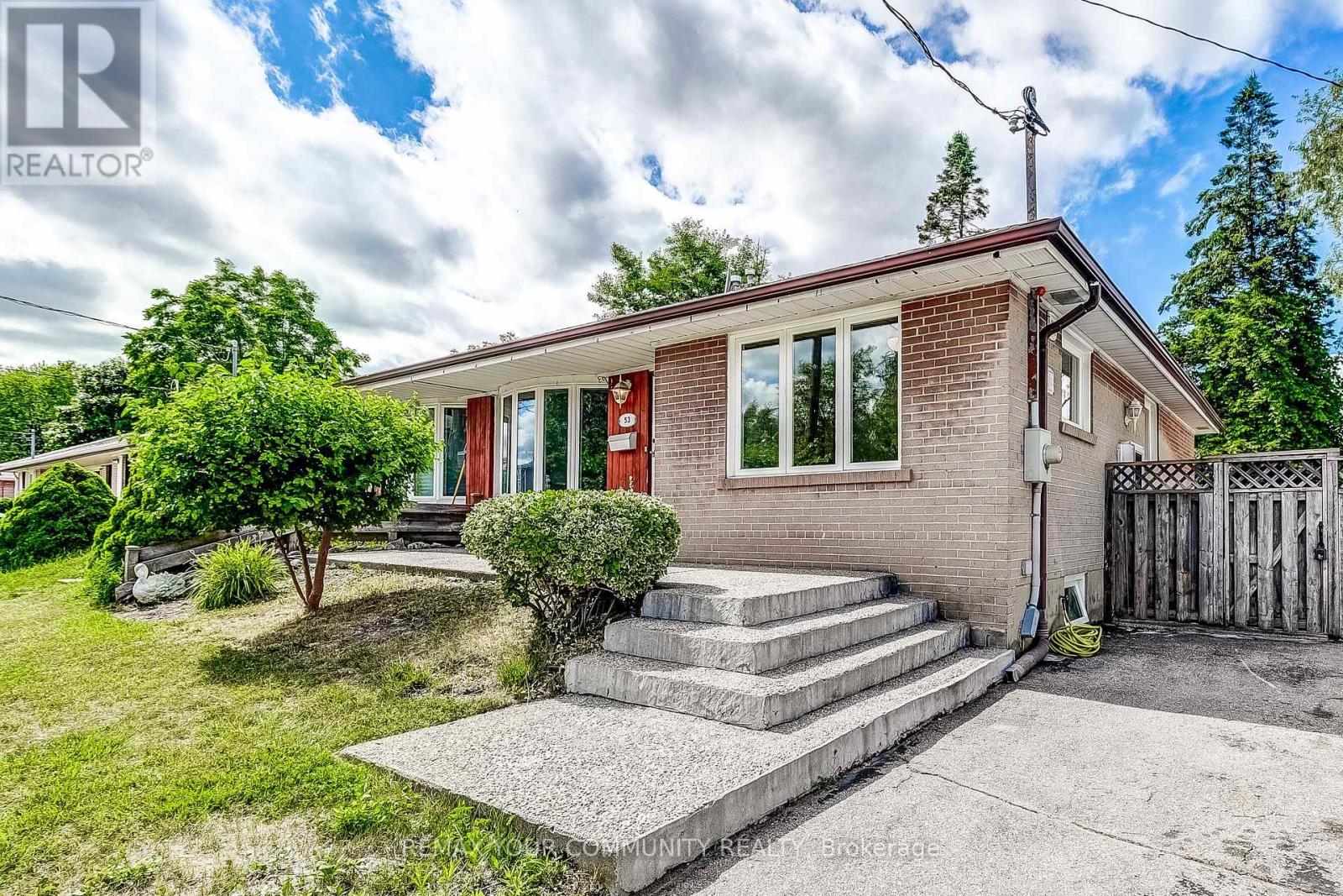 53 GLORY CRESCENT, Toronto, Ontario