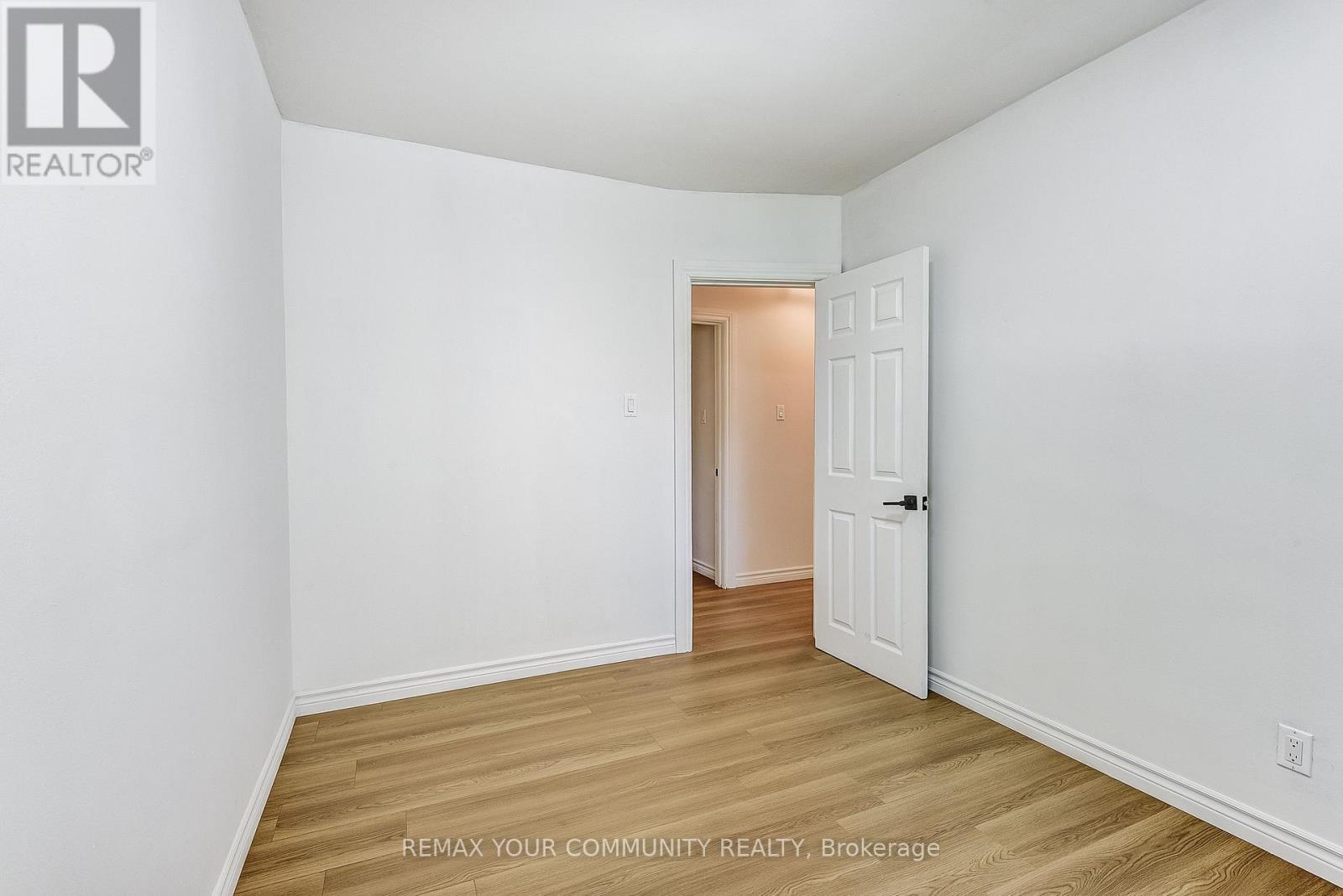 53 Glory Crescent, Toronto, Ontario  M1E 2B9 - Photo 12 - E13733866