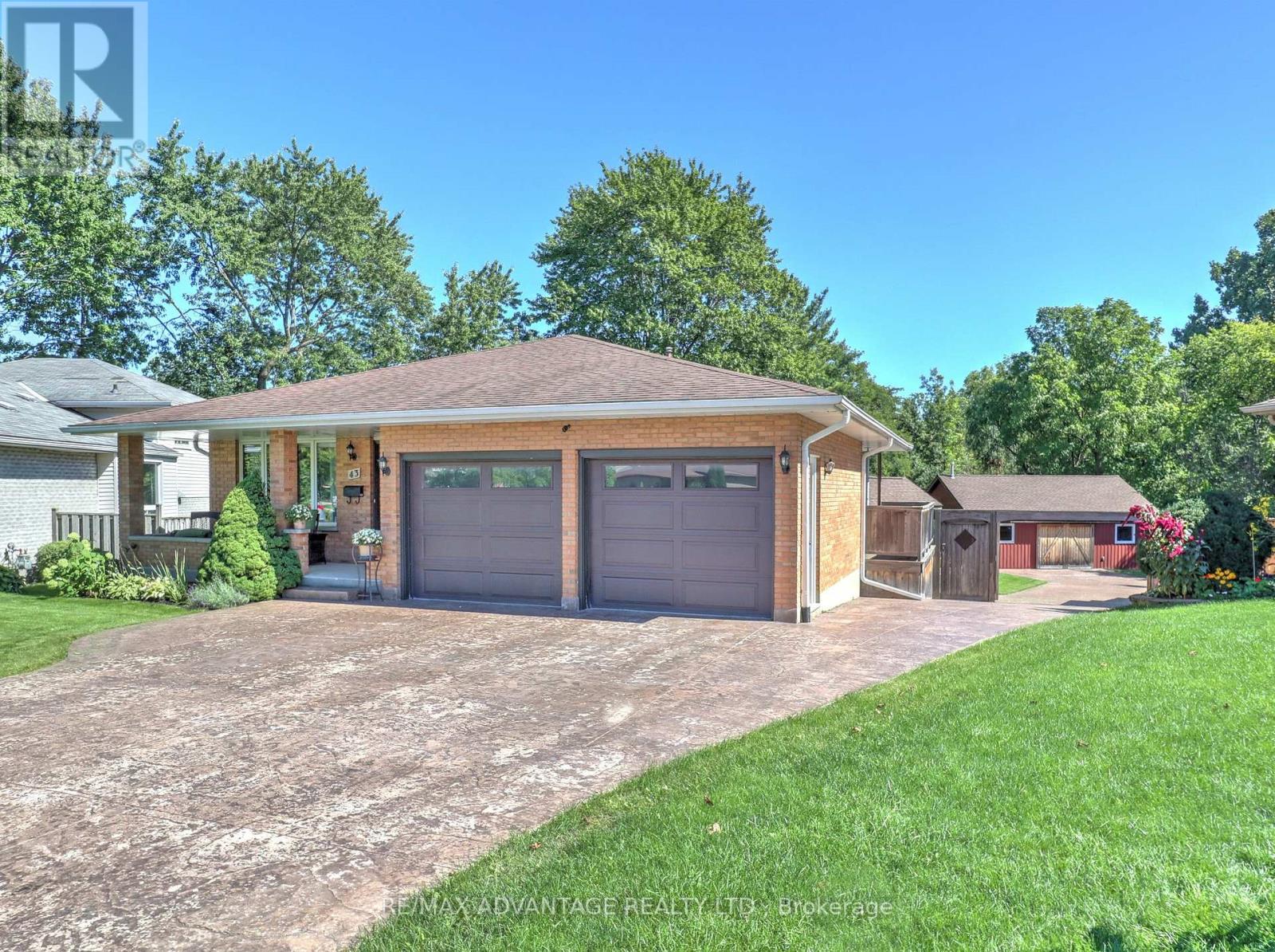 43 LYNNGATE GROVE, London South, Ontario