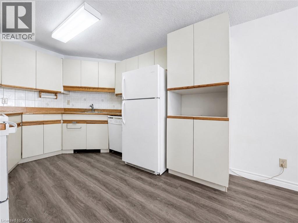 24 Marilyn Drive Unit# 101, Guelph, Ontario  N1H 8E9 - Photo 4 - 40862808