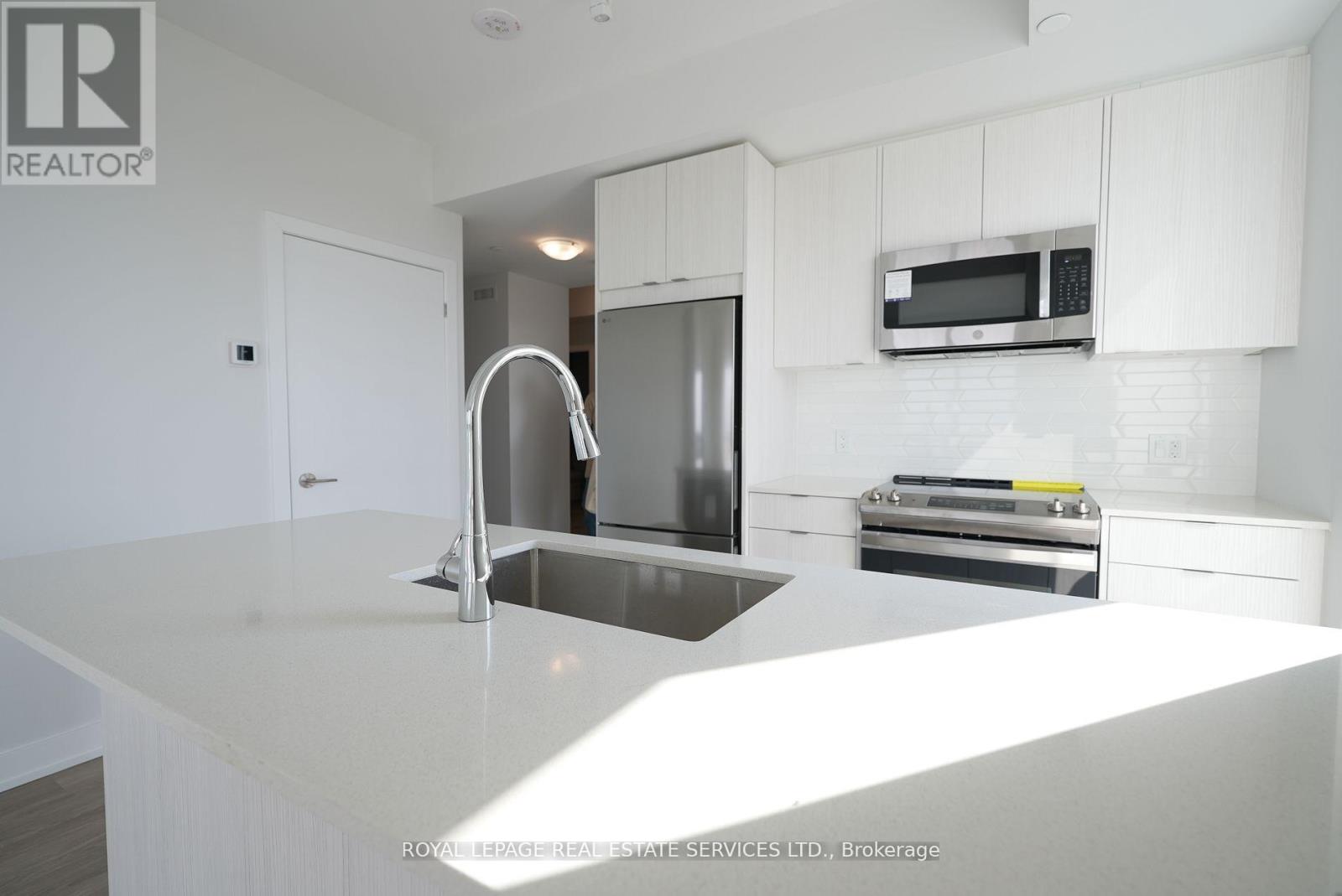 2701 - 4130 Parkside Village, Mississauga, Ontario  L5B 0L7 - Photo 5 - W13776052