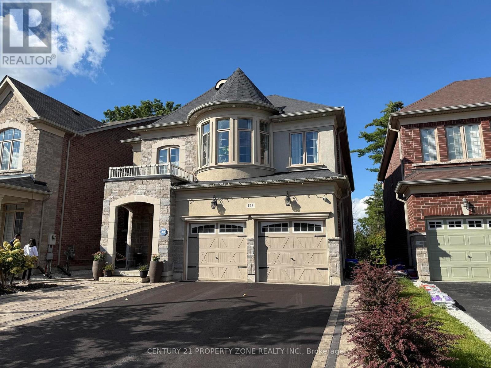 123 UPPER CANADA COURT, Halton Hills, Ontario