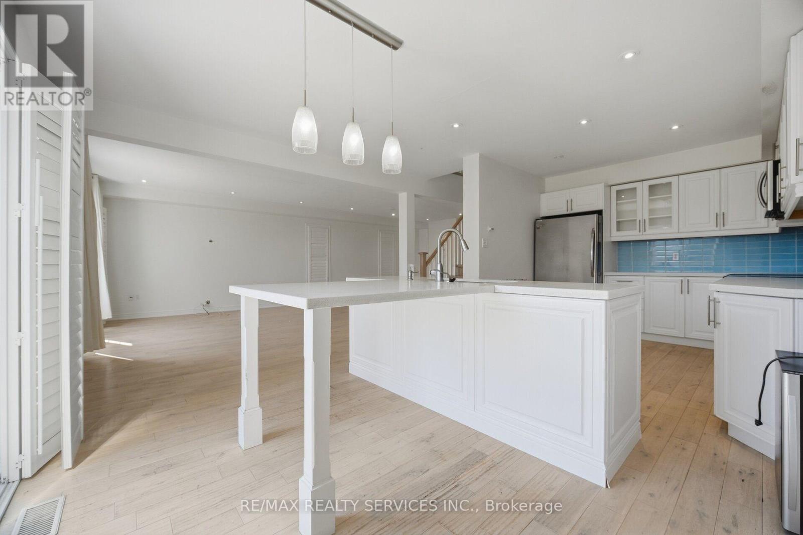 33 Sewells Lane, Brampton, Ontario  L7A 2Z9 - Photo 13 - W13772944