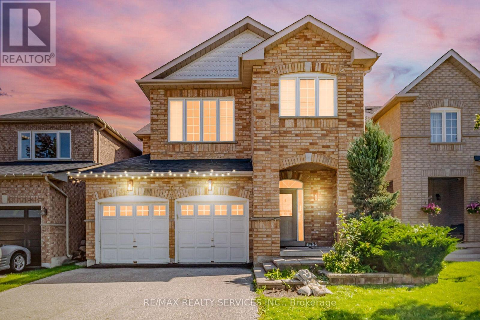 33 SEWELLS LANE, Brampton, Ontario