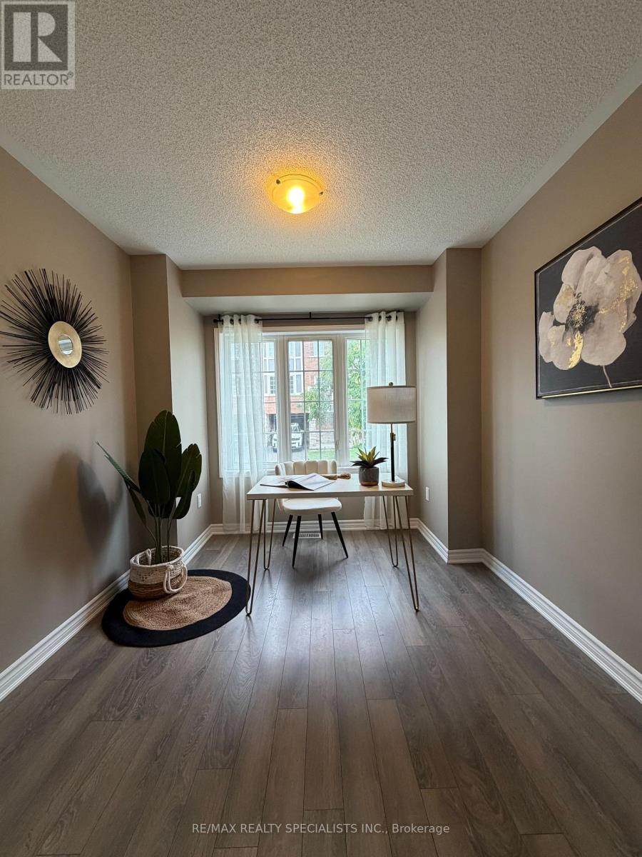 1730 Copeland Circle, Milton, Ontario  L9T 8Y2 - Photo 3 - W13775470