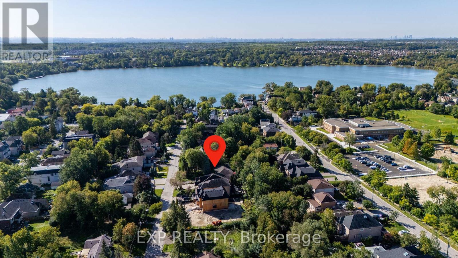 62 Fergus Avenue, Richmond Hill, Ontario  L4E 3C2 - Photo 2 - N13775394