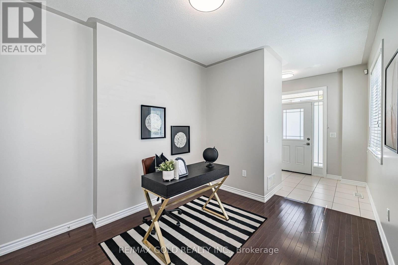 2 Cosbury Lane, Caledon, Ontario  L7C 4H2 - Photo 11 - W13771438