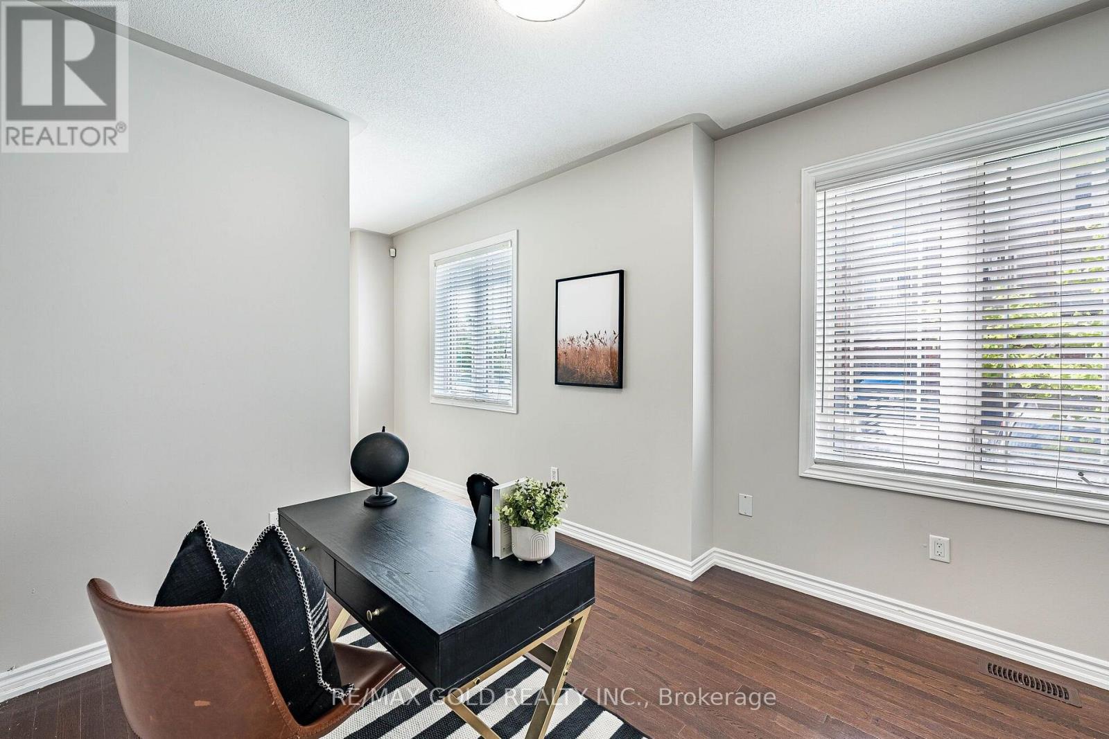 2 Cosbury Lane, Caledon, Ontario  L7C 4H2 - Photo 10 - W13771438