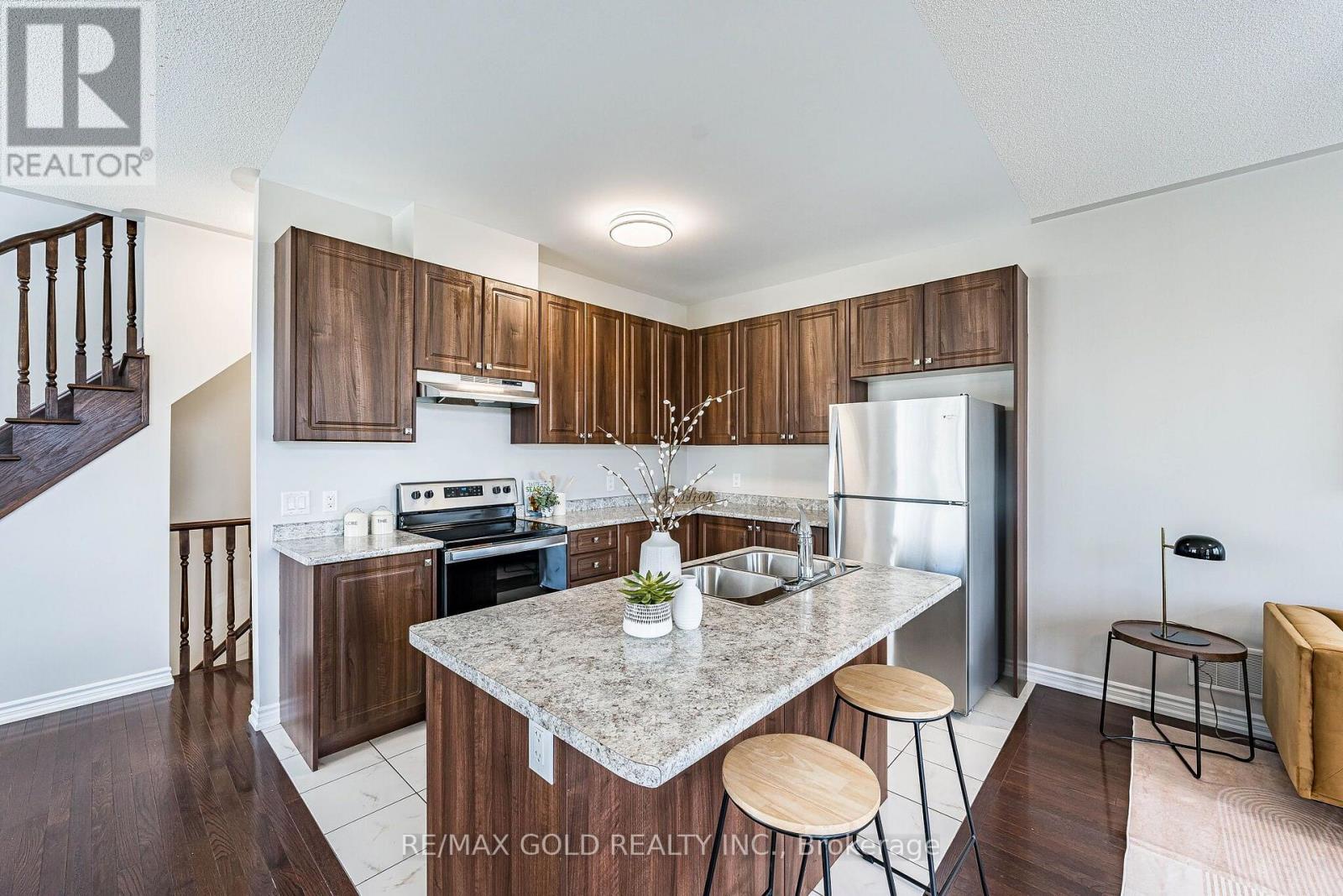 2 Cosbury Lane, Caledon, Ontario  L7C 4H2 - Photo 17 - W13771438