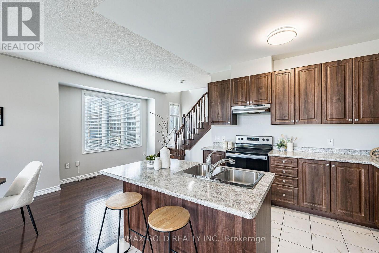 2 Cosbury Lane, Caledon, Ontario  L7C 4H2 - Photo 18 - W13771438