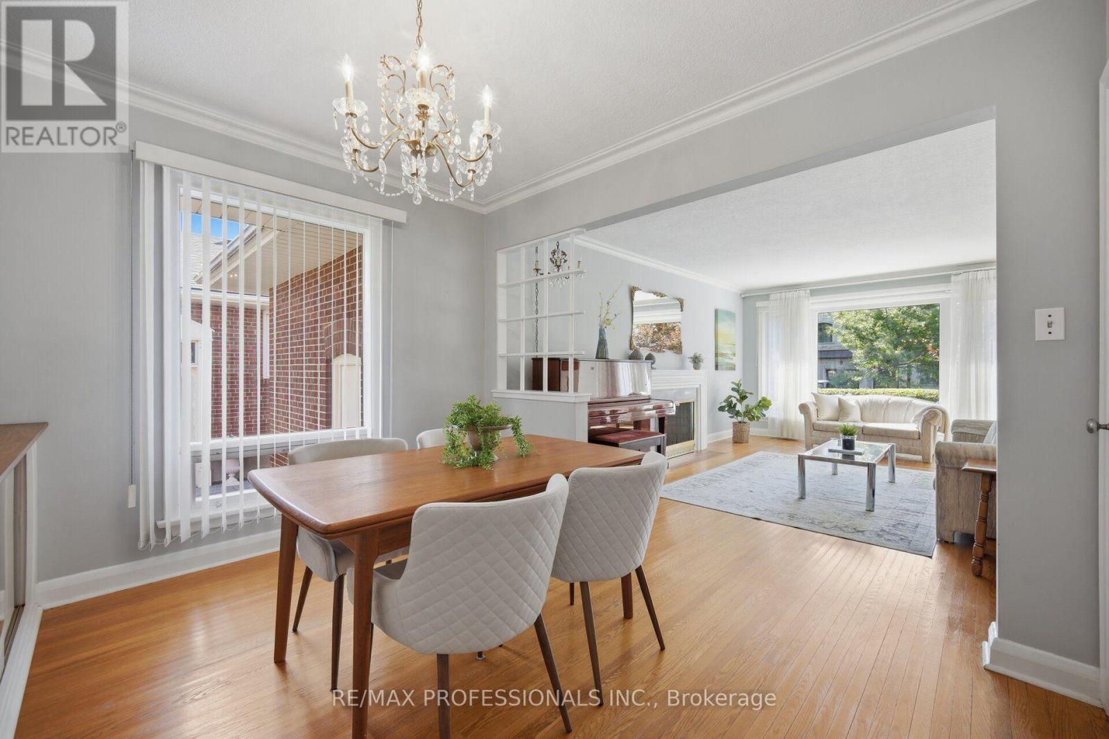 42 Cardigan Road, Toronto, Ontario  M8Z 2W2 - Photo 12 - W13771856