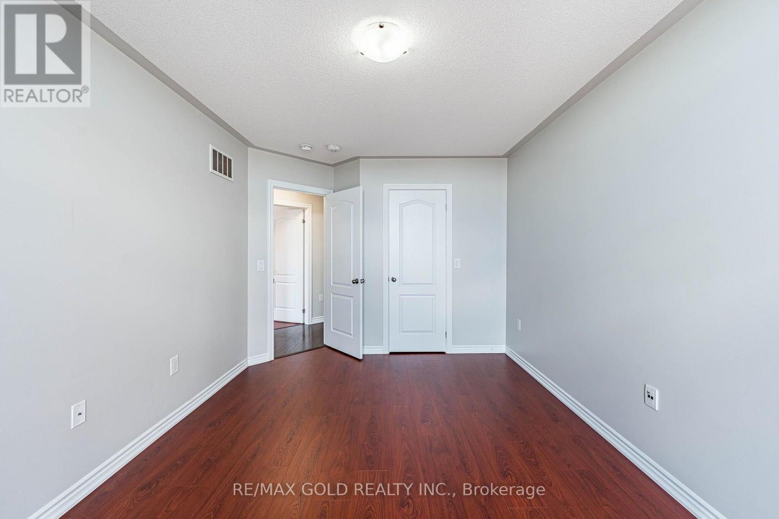 2 Cosbury Lane, Caledon, Ontario  L7C 4H2 - Photo 28 - W13771438