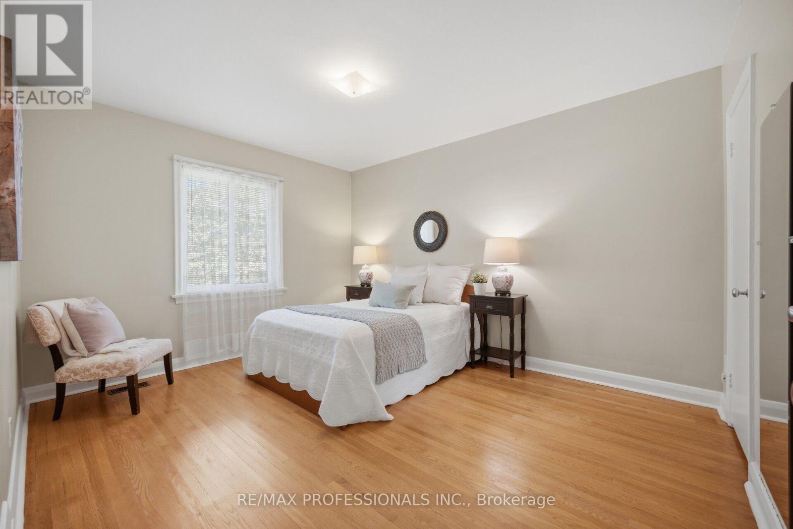 42 Cardigan Road, Toronto, Ontario  M8Z 2W2 - Photo 20 - W13771856