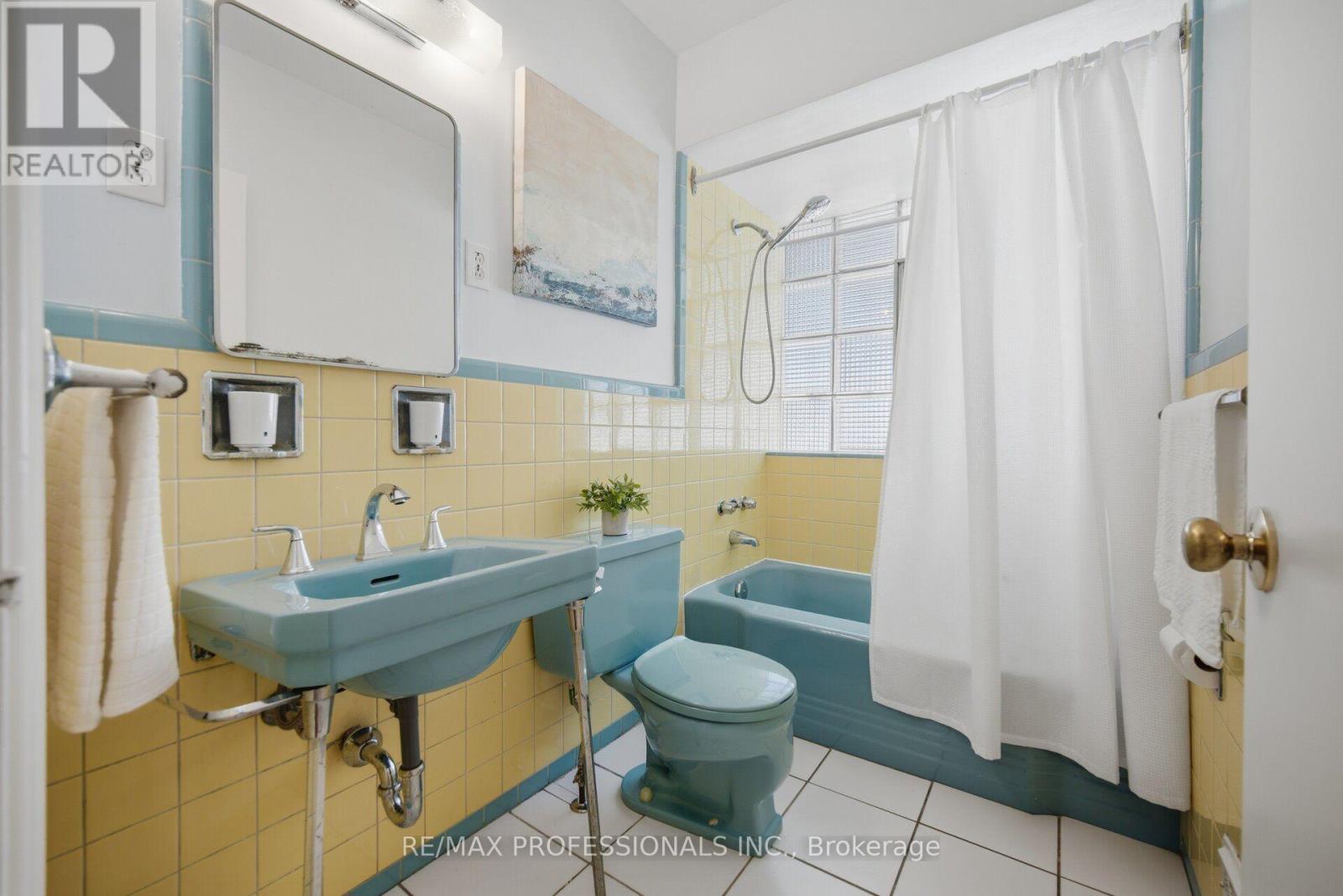 42 Cardigan Road, Toronto, Ontario  M8Z 2W2 - Photo 27 - W13771856