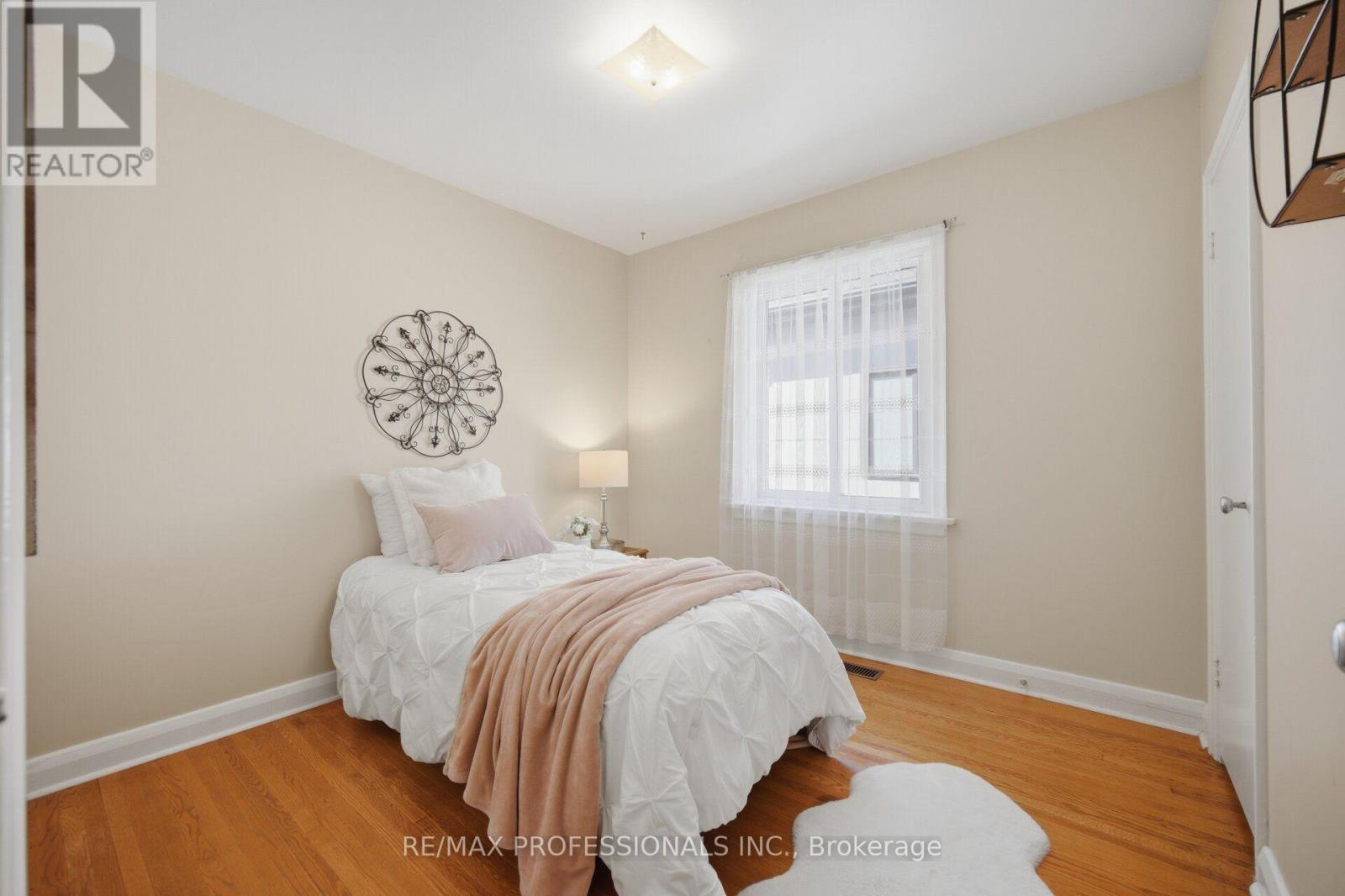 42 Cardigan Road, Toronto, Ontario  M8Z 2W2 - Photo 25 - W13771856